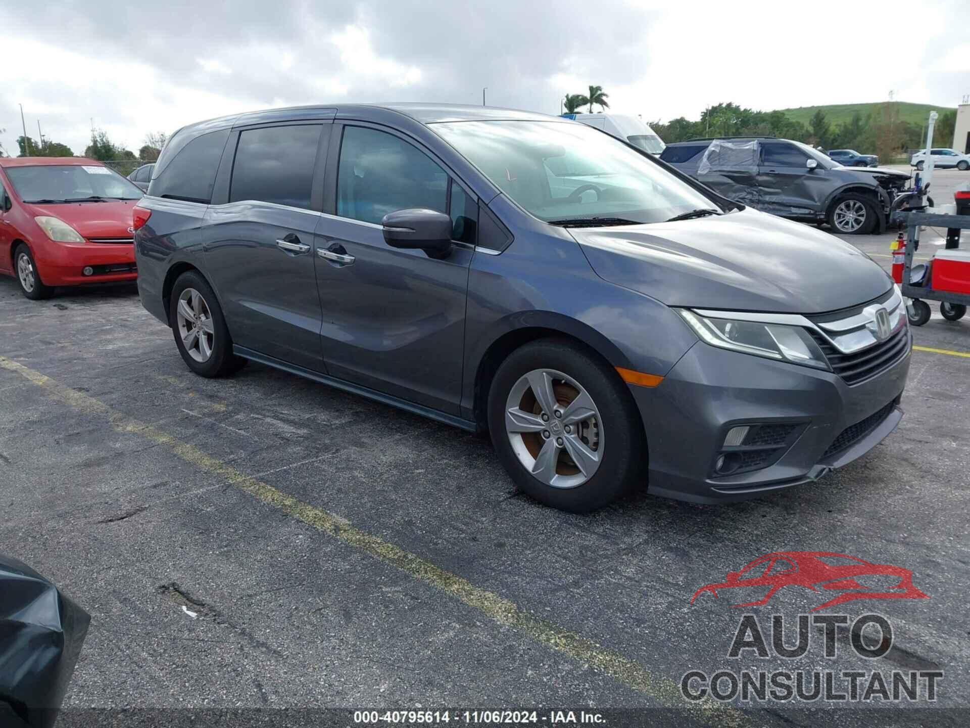 HONDA ODYSSEY 2018 - 5FNRL6H58JB007668