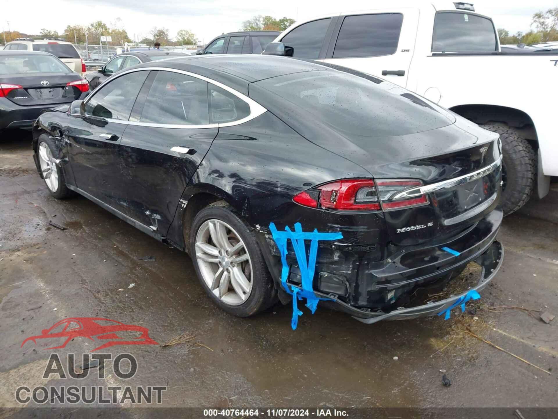 TESLA MODEL S 2015 - 5YJSA1E28FF102694