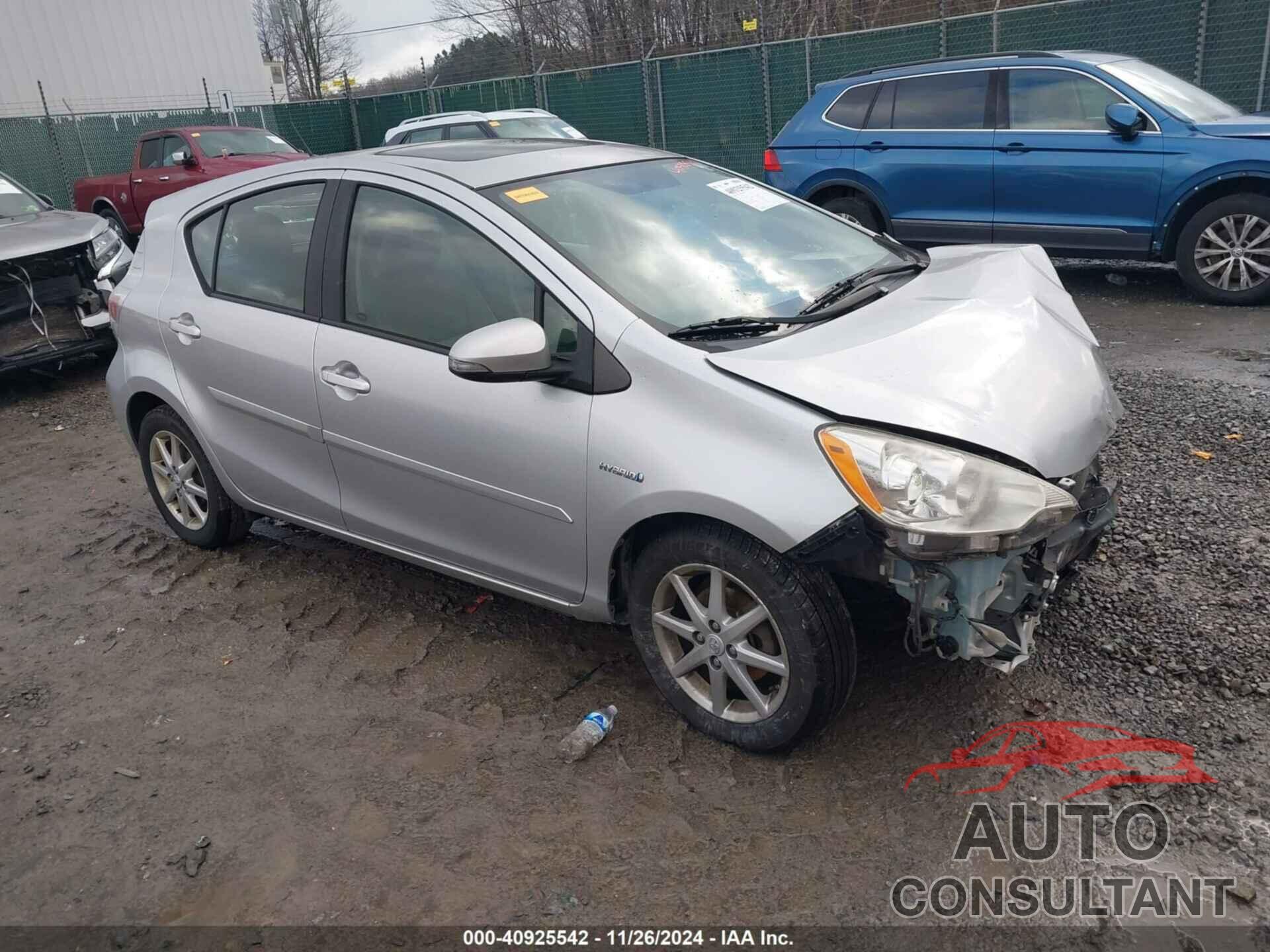 TOYOTA PRIUS C 2013 - JTDKDTB3XD1036770