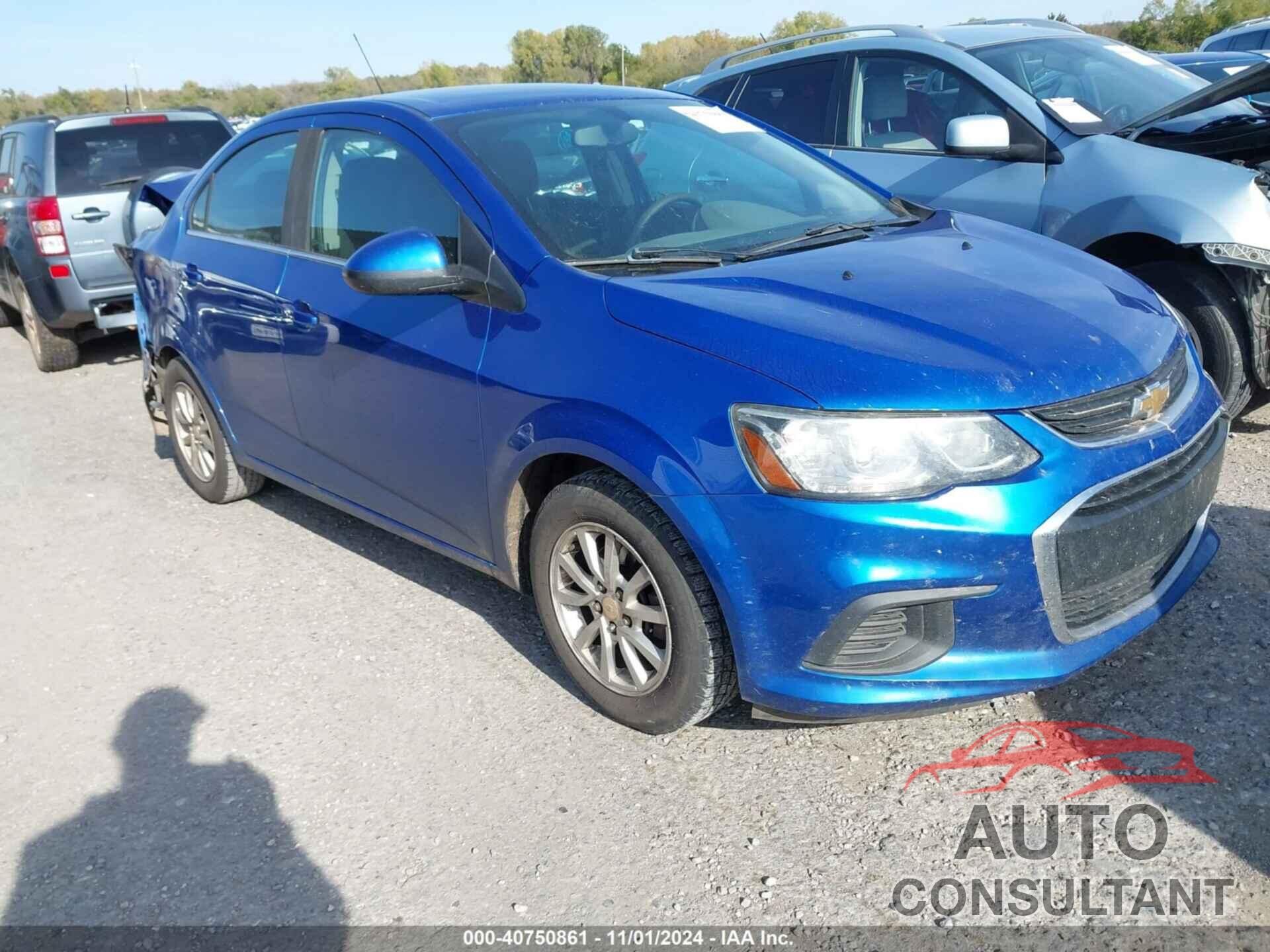 CHEVROLET SONIC 2018 - 1G1JD5SH1J4140442