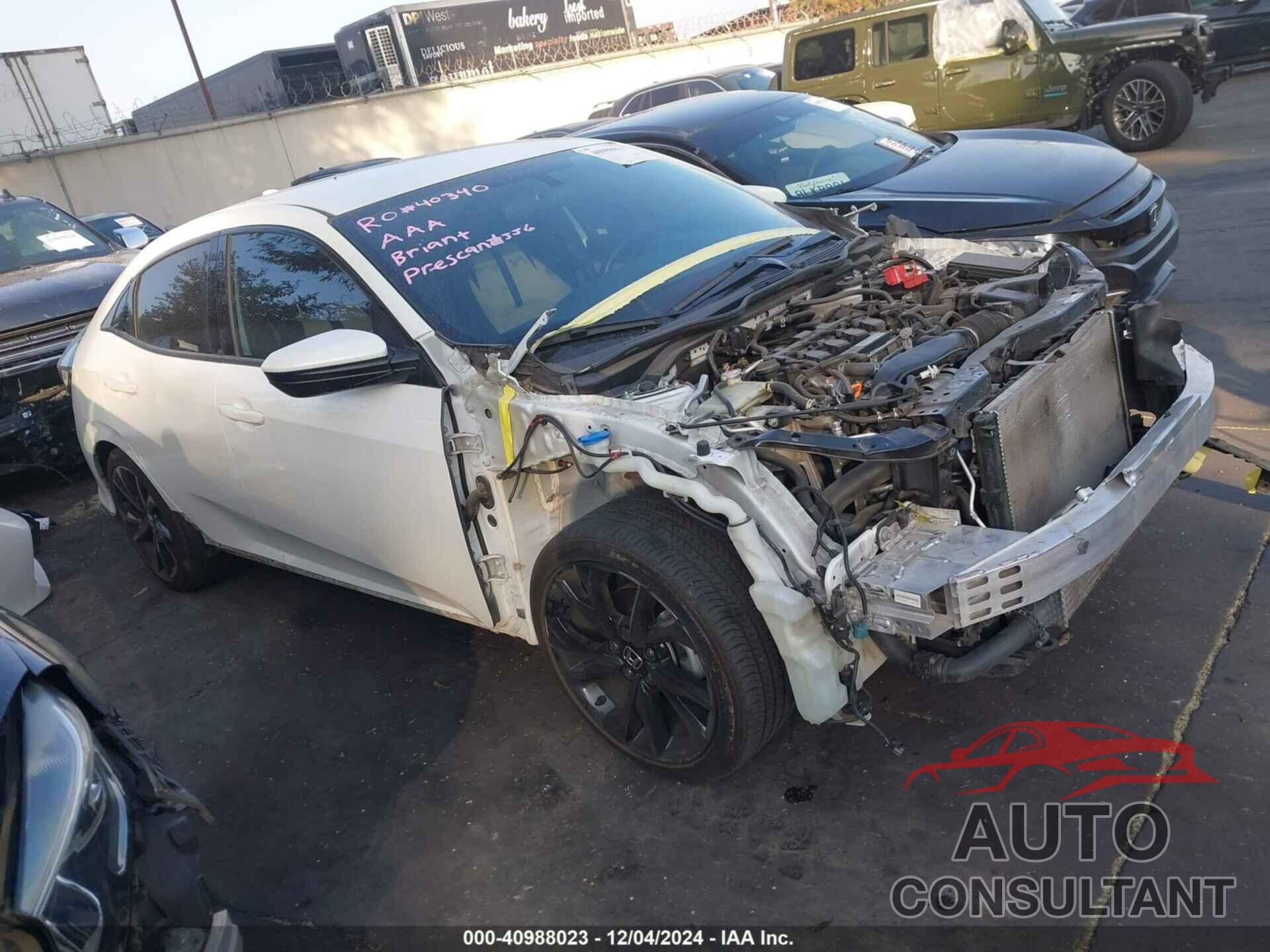 HONDA CIVIC 2018 - SHHFK7H44JU406871