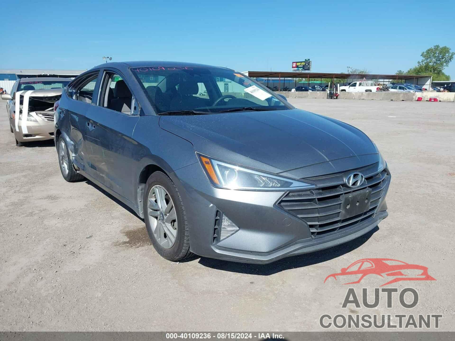 HYUNDAI ELANTRA 2019 - KMHD84LF5KU743147