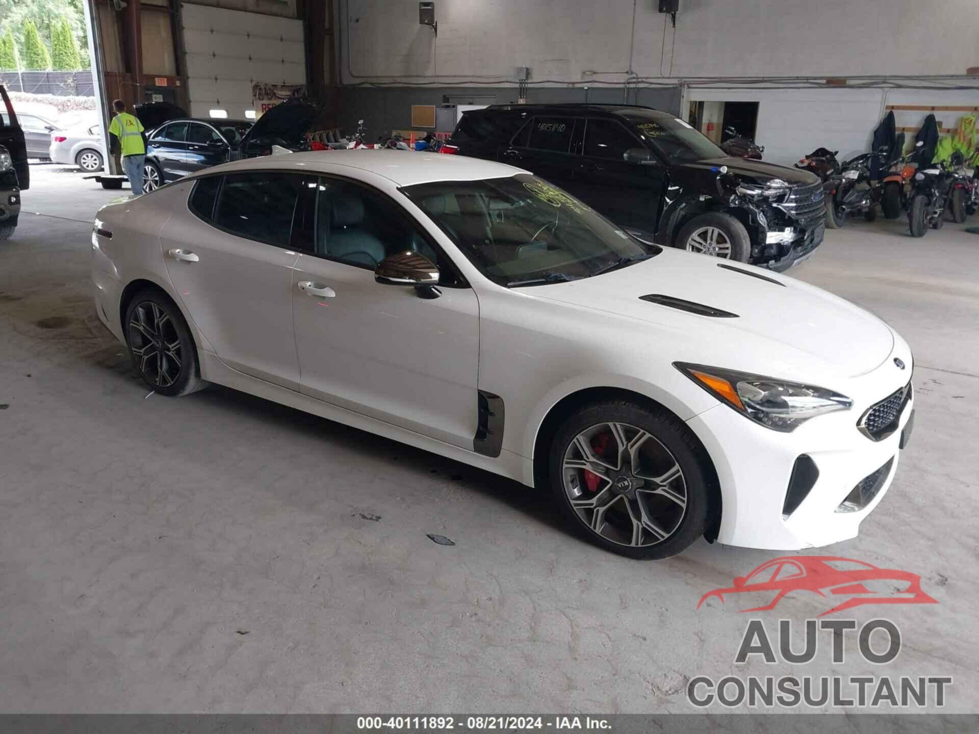 KIA STINGER 2018 - KNAE35LC6J6030812