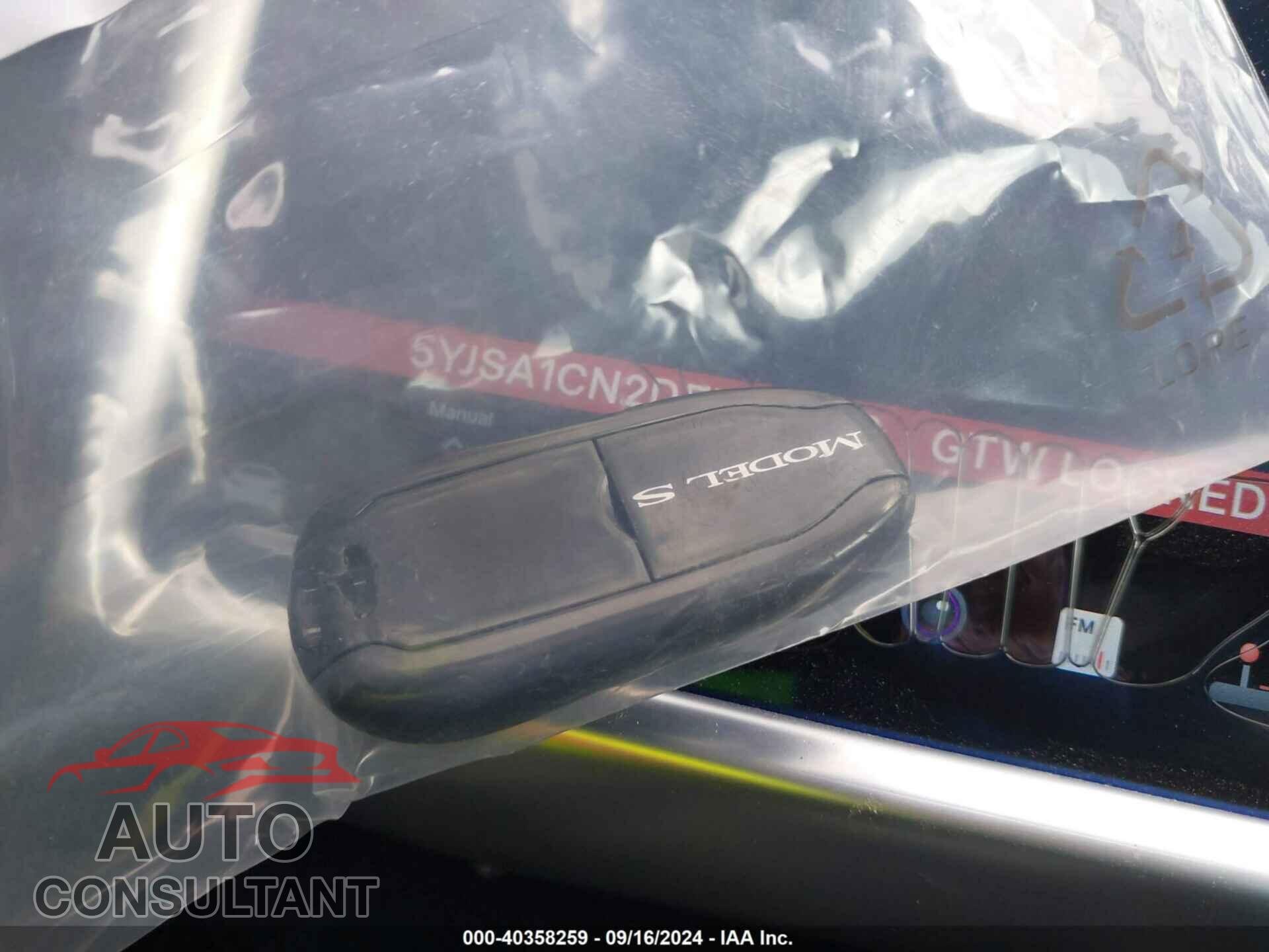TESLA MODEL S 2013 - 5YJSA1CN2DFP27666