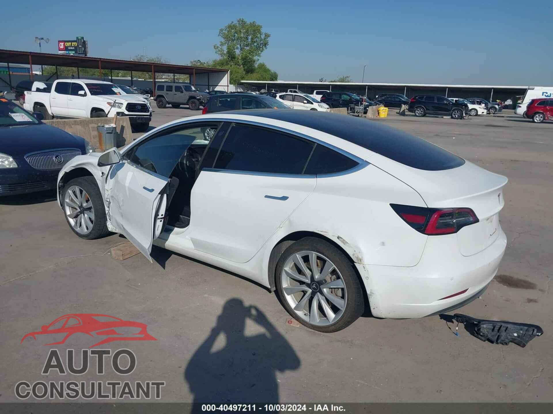 TESLA MODEL 3 2018 - 5YJ3E1EA4JF027291