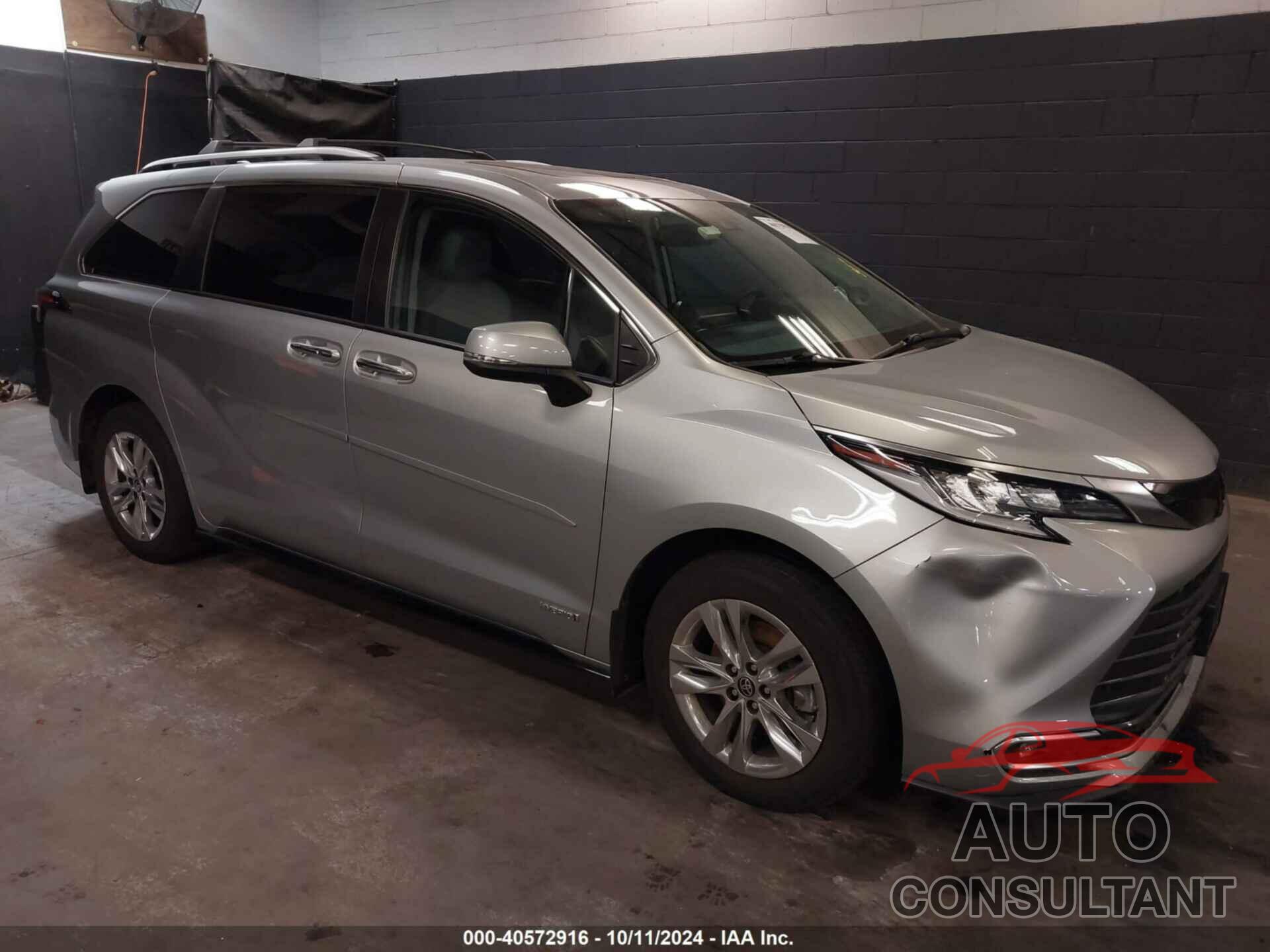 TOYOTA SIENNA 2021 - 5TDZSKFC8MS022863