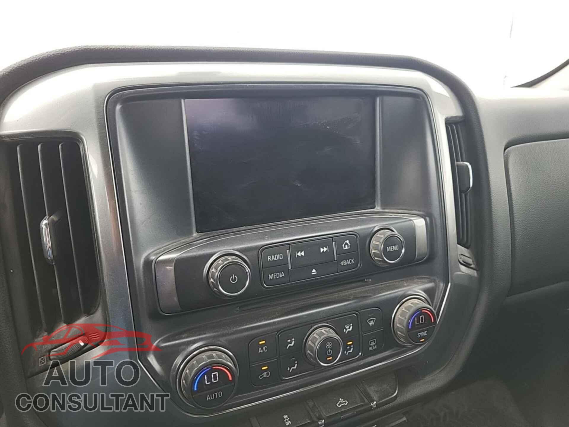 CHEVROLET SILVERADO 2018 - 3GCUKREC2JG446196