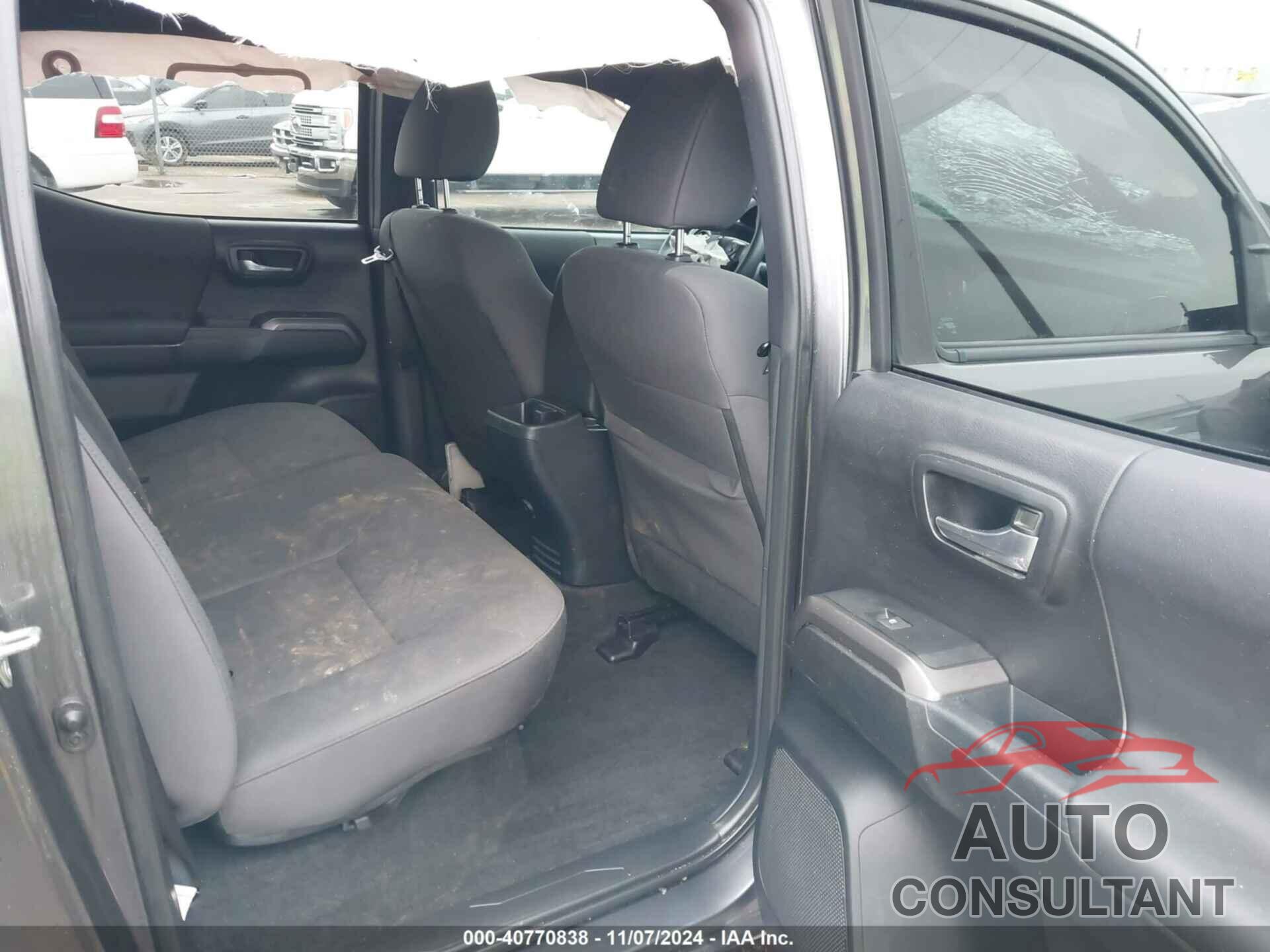 TOYOTA TACOMA 2017 - 5TFCZ5AN0HX112052