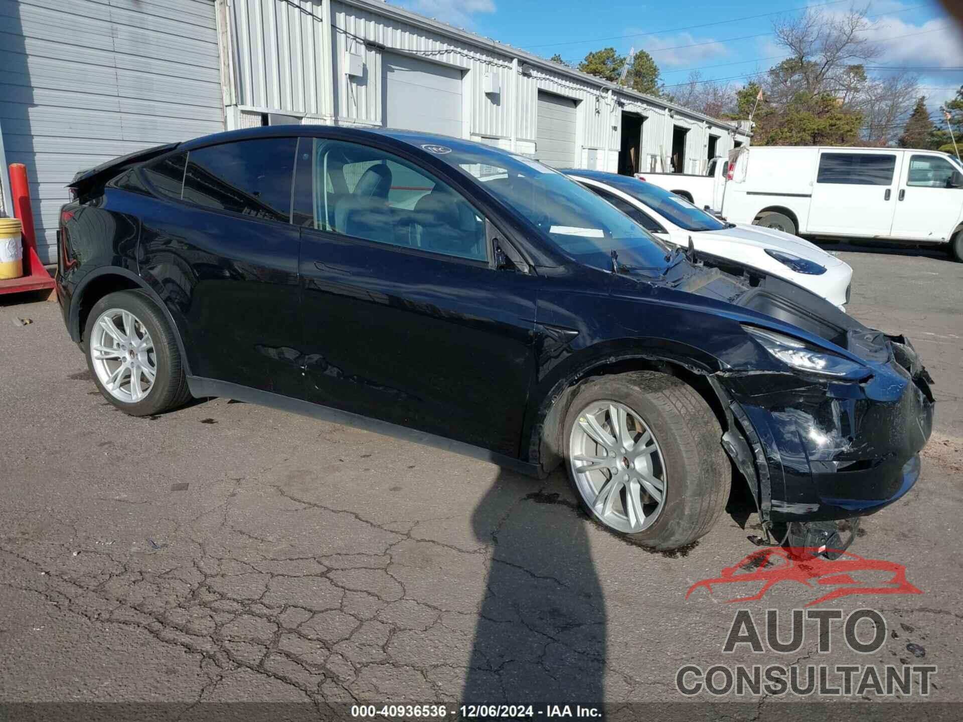 TESLA MODEL Y 2021 - 5YJYGDEE5MF232837