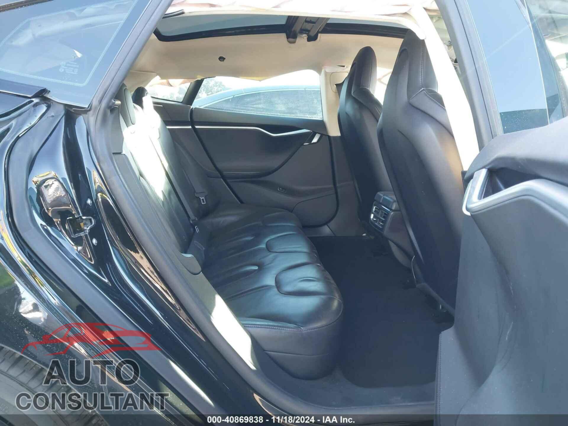 TESLA MODEL S 2013 - 5YJSA1AC3DFP10599