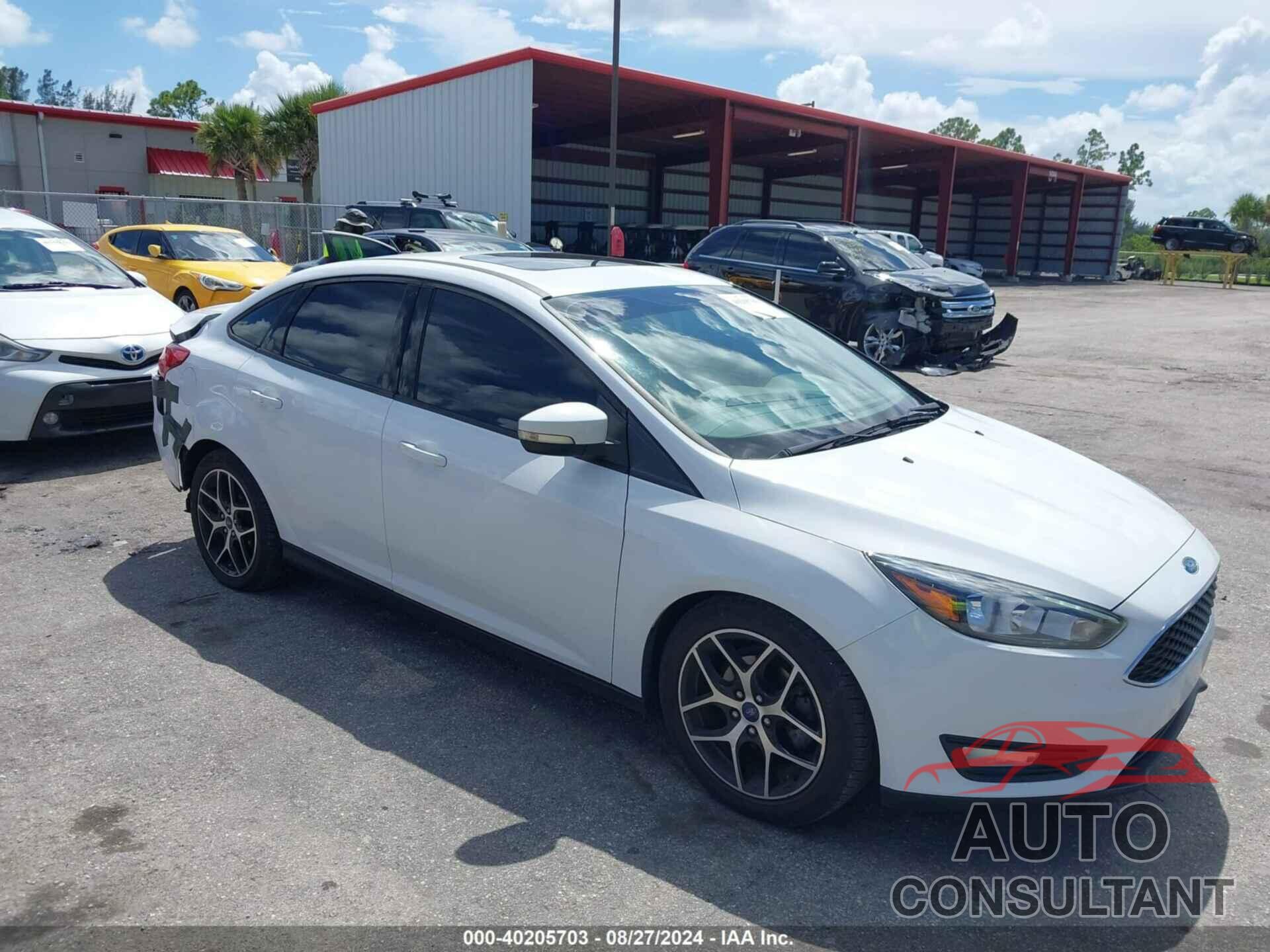 FORD FOCUS 2018 - 1FADP3H20JL201603