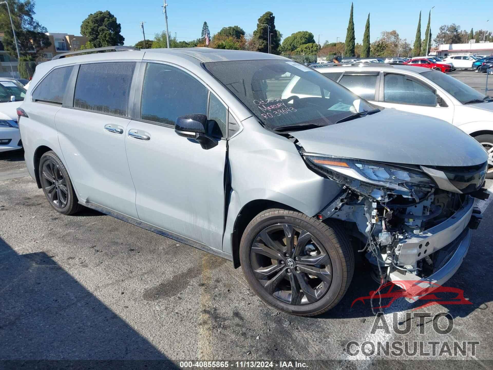 TOYOTA SIENNA 2023 - 5TDDRKEC6PS156167