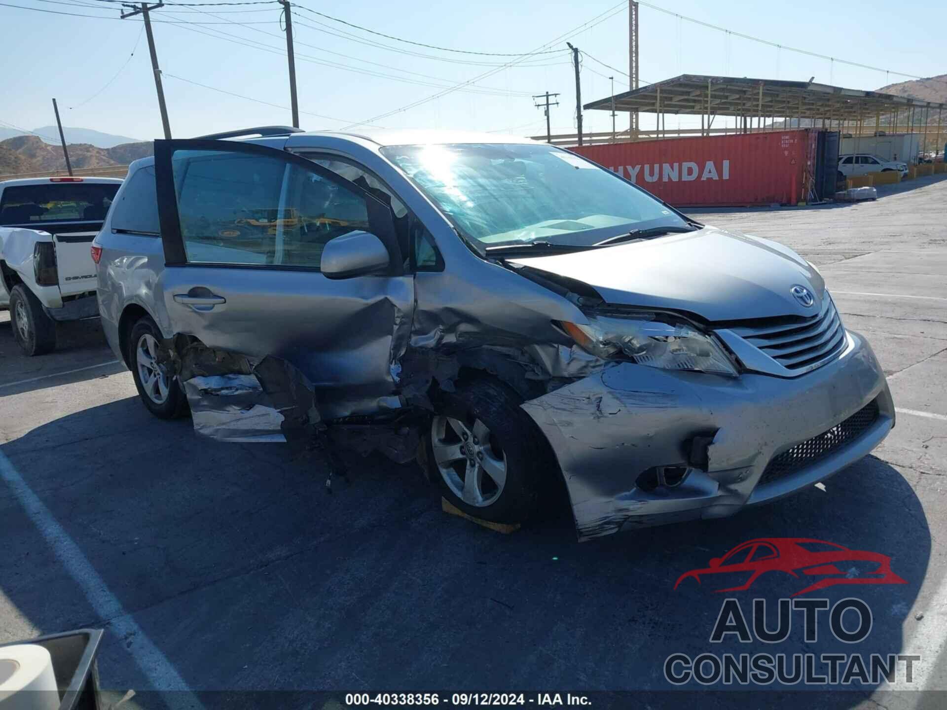 TOYOTA SIENNA 2017 - 5TDKZ3DC4HS778525