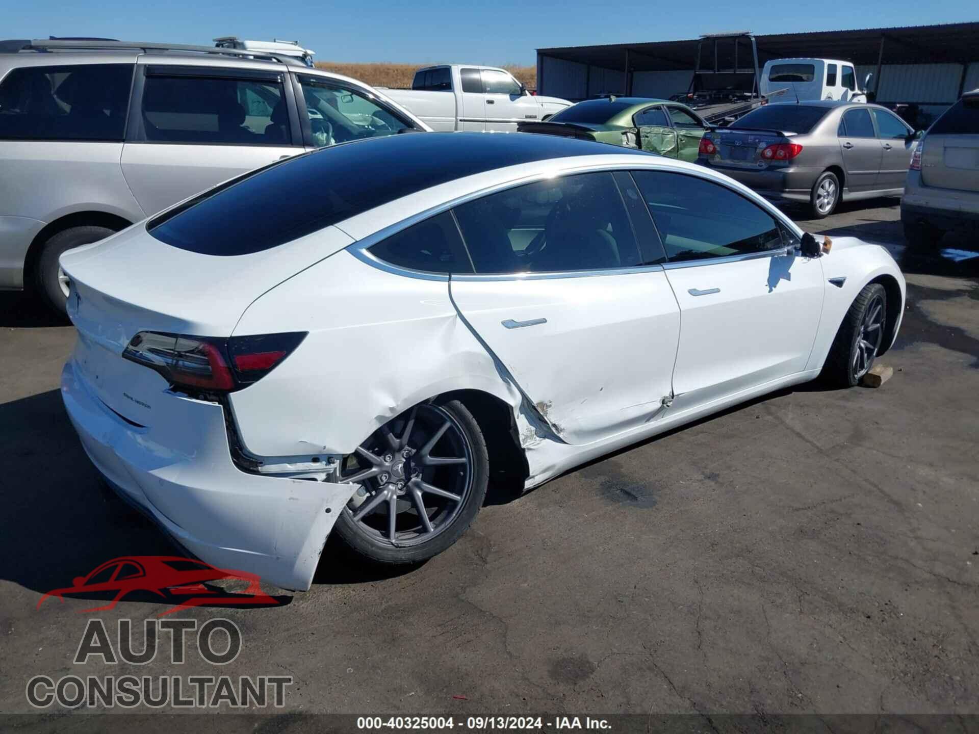 TESLA MODEL 3 2018 - 5YJ3E1EB8JF086479