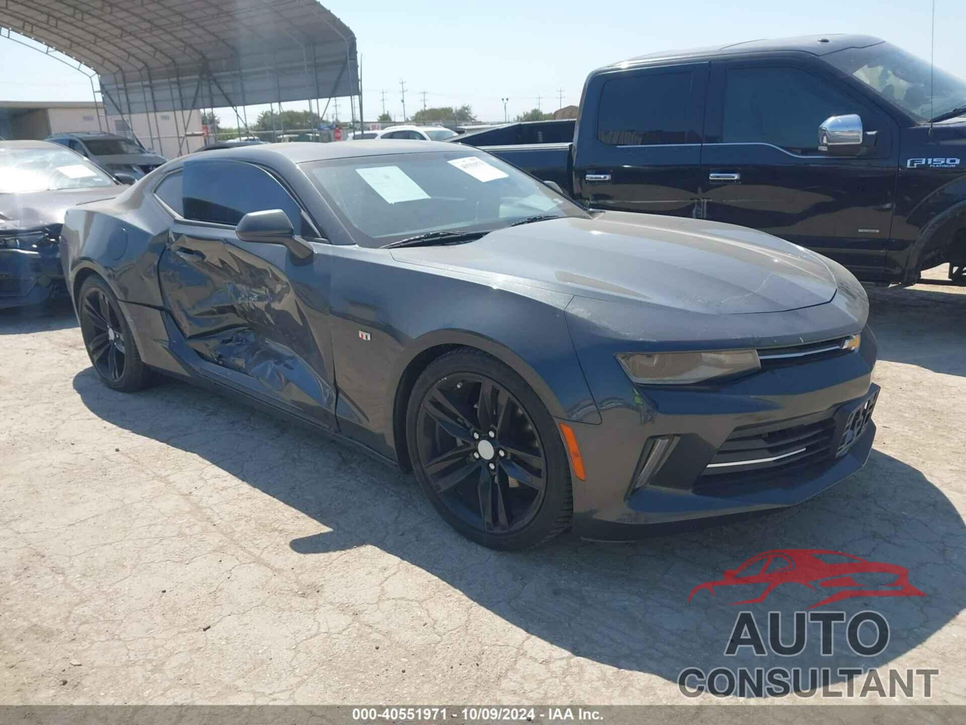 CHEVROLET CAMARO 2018 - 1G1FB1RX4J0116869