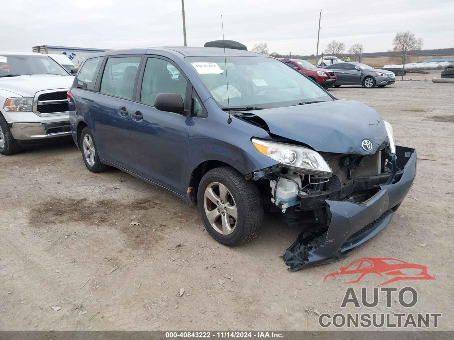 TOYOTA SIENNA 2014 - 5TDZK3DC2ES457985