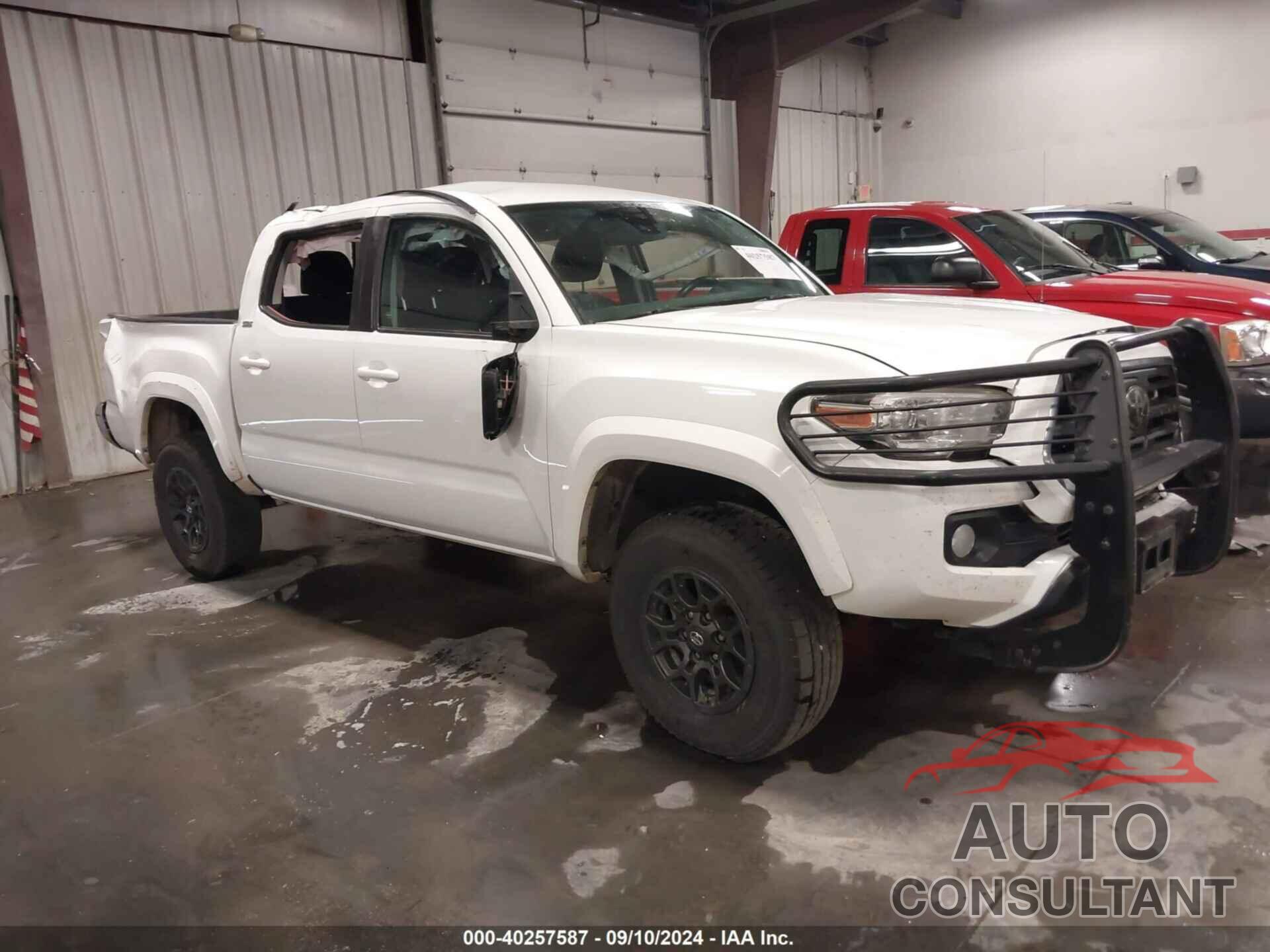 TOYOTA TACOMA 2018 - 3TMCZ5AN8JM142640