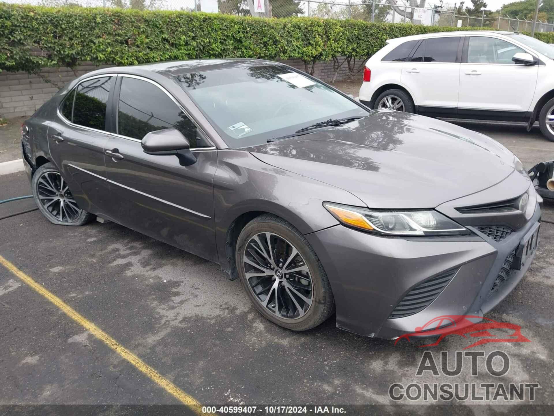 TOYOTA CAMRY 2018 - 4T1B11HK5JU012376