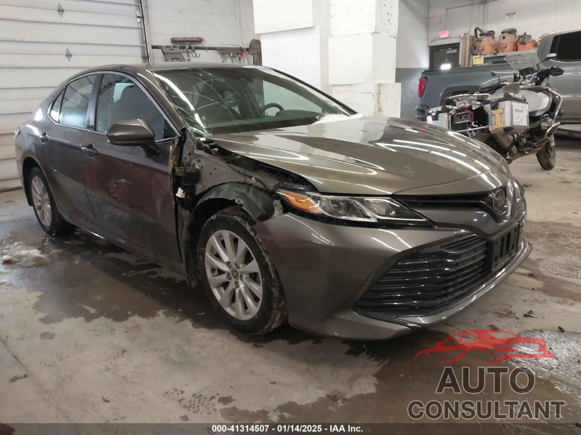 TOYOTA CAMRY 2020 - 4T1C11BK0LU016576