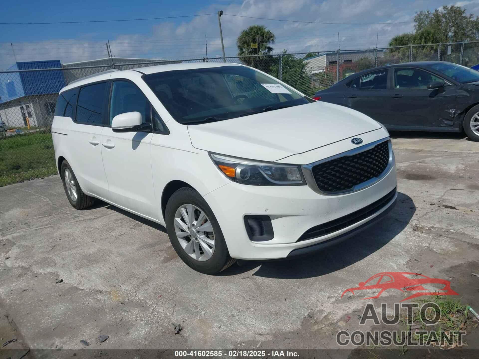 KIA SEDONA 2017 - KNDMB5C19H6268132