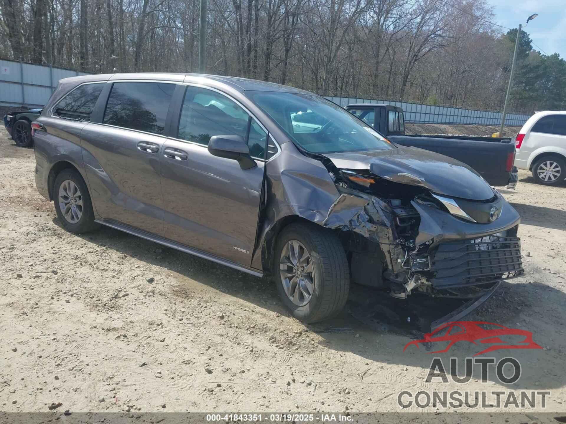 TOYOTA SIENNA 2021 - 5TDKRKEC3MS028830