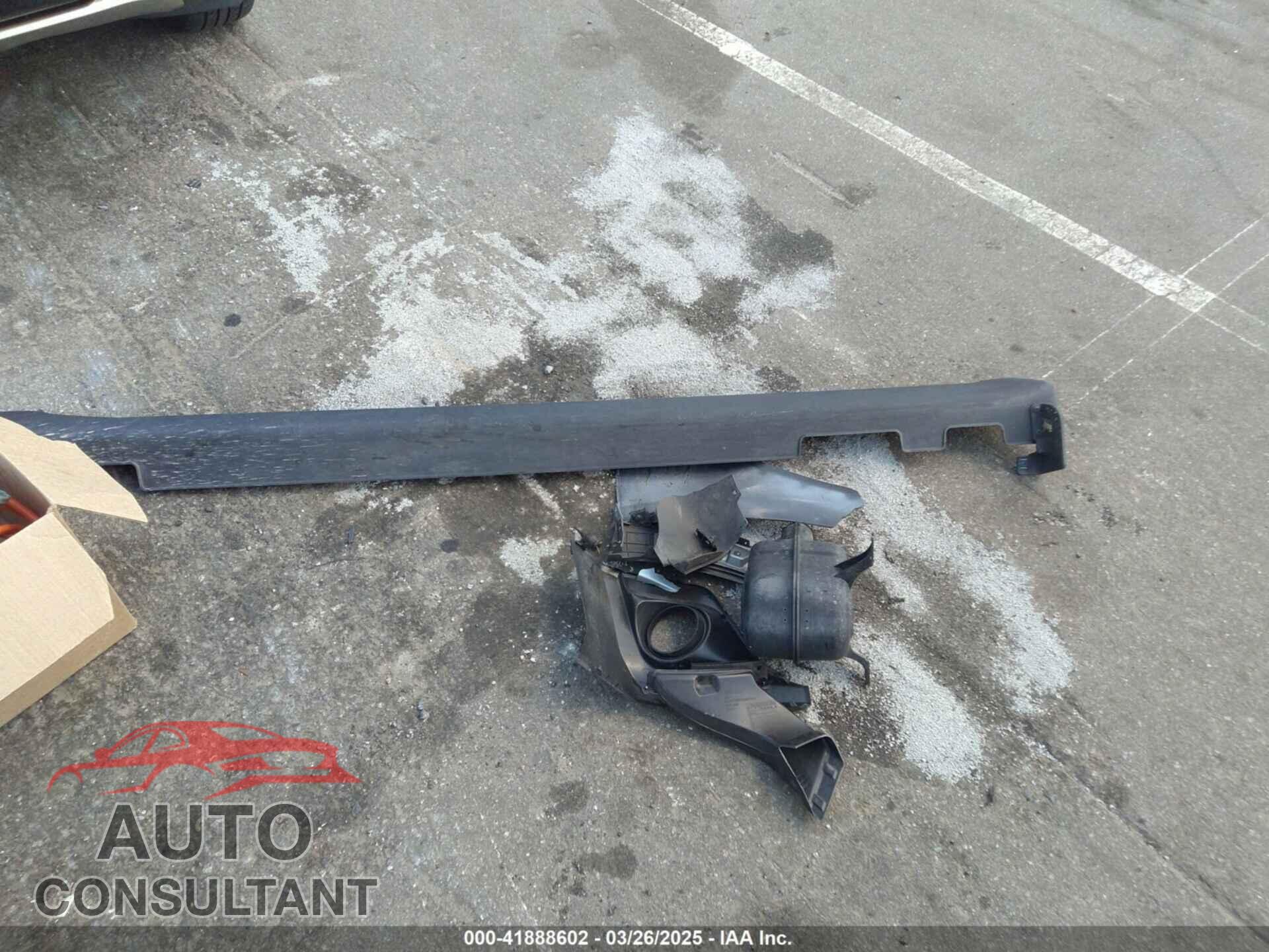 KIA NIRO EV 2019 - KNDCC3LG4K5014875