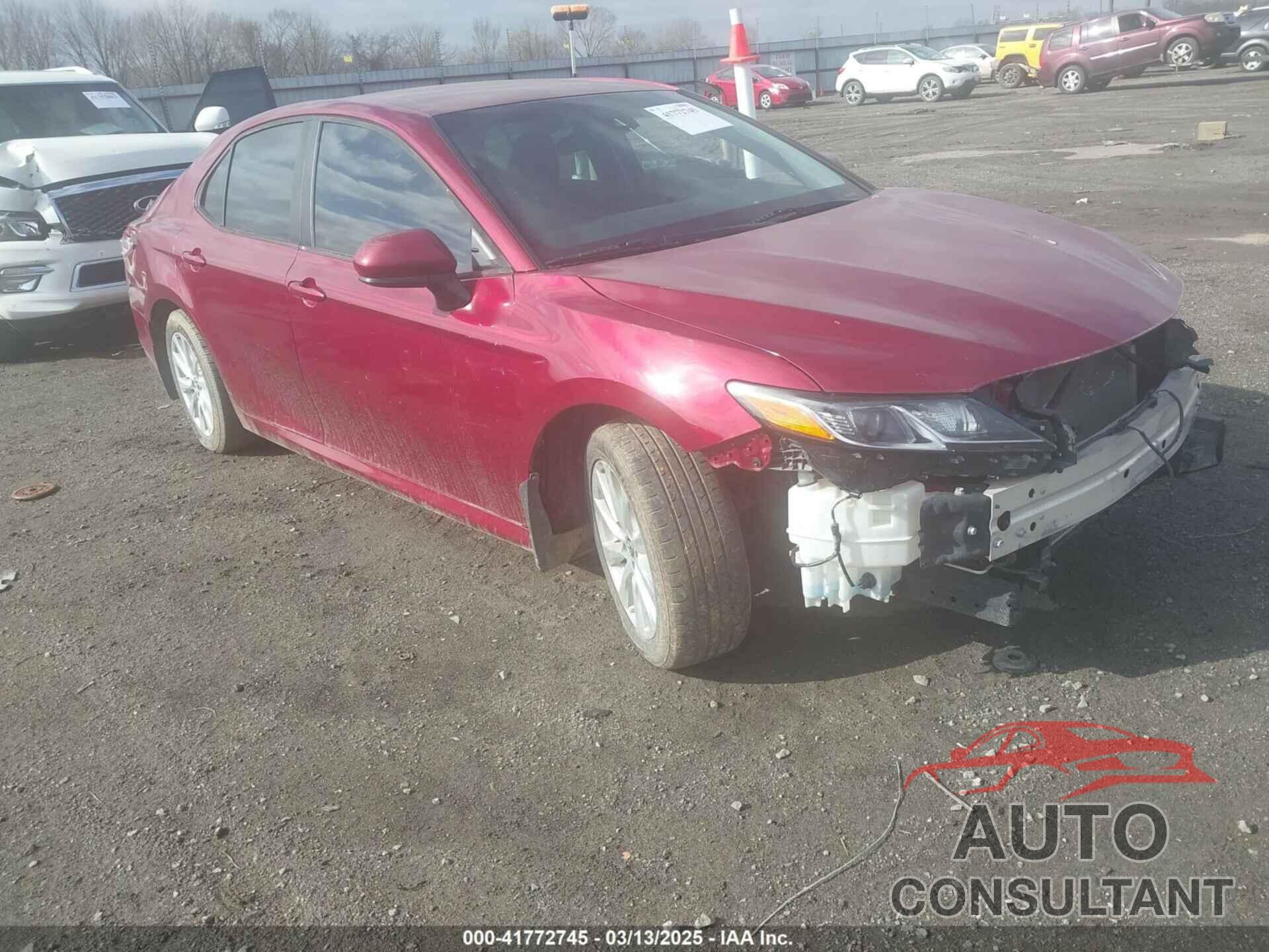 TOYOTA CAMRY 2018 - 4T1B11HK9JU550207