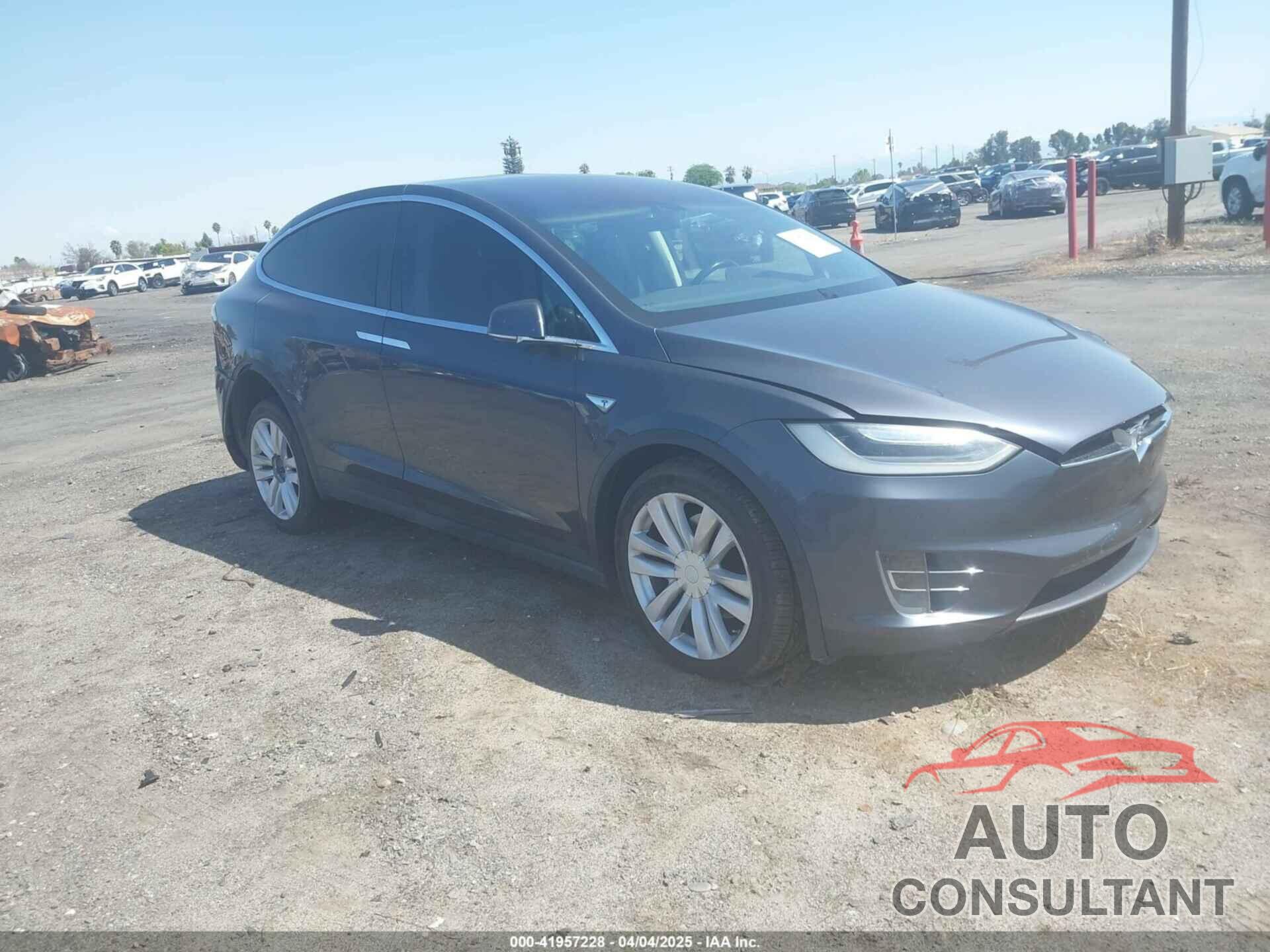 TESLA MODEL X 2016 - 5YJXCAE27GF002541