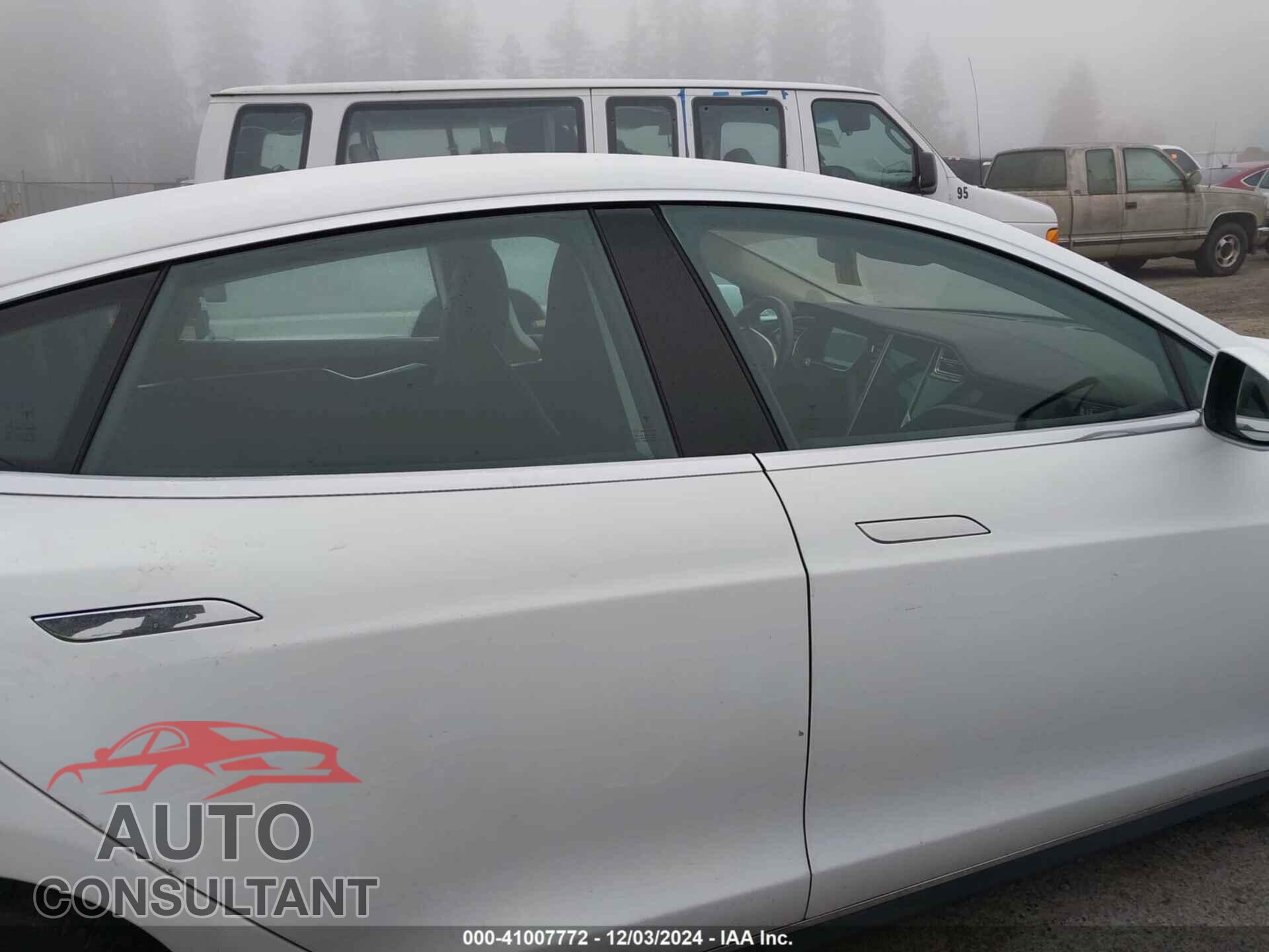 TESLA MODEL S 2015 - 5YJSA1E2XFF111896