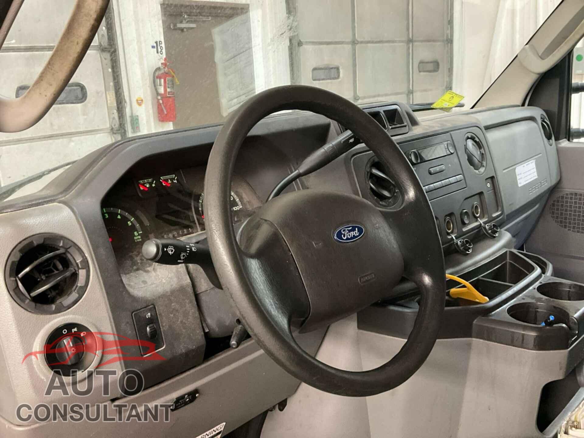 FORD ECONOLINE 2017 - 1FDXE4FS4HDC69117