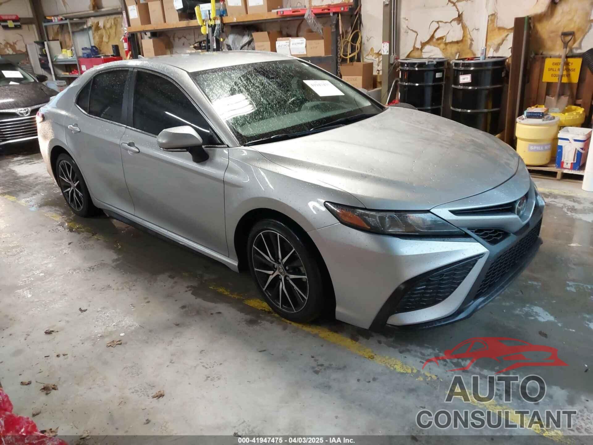 TOYOTA CAMRY 2023 - 4T1G11AK1PU084734