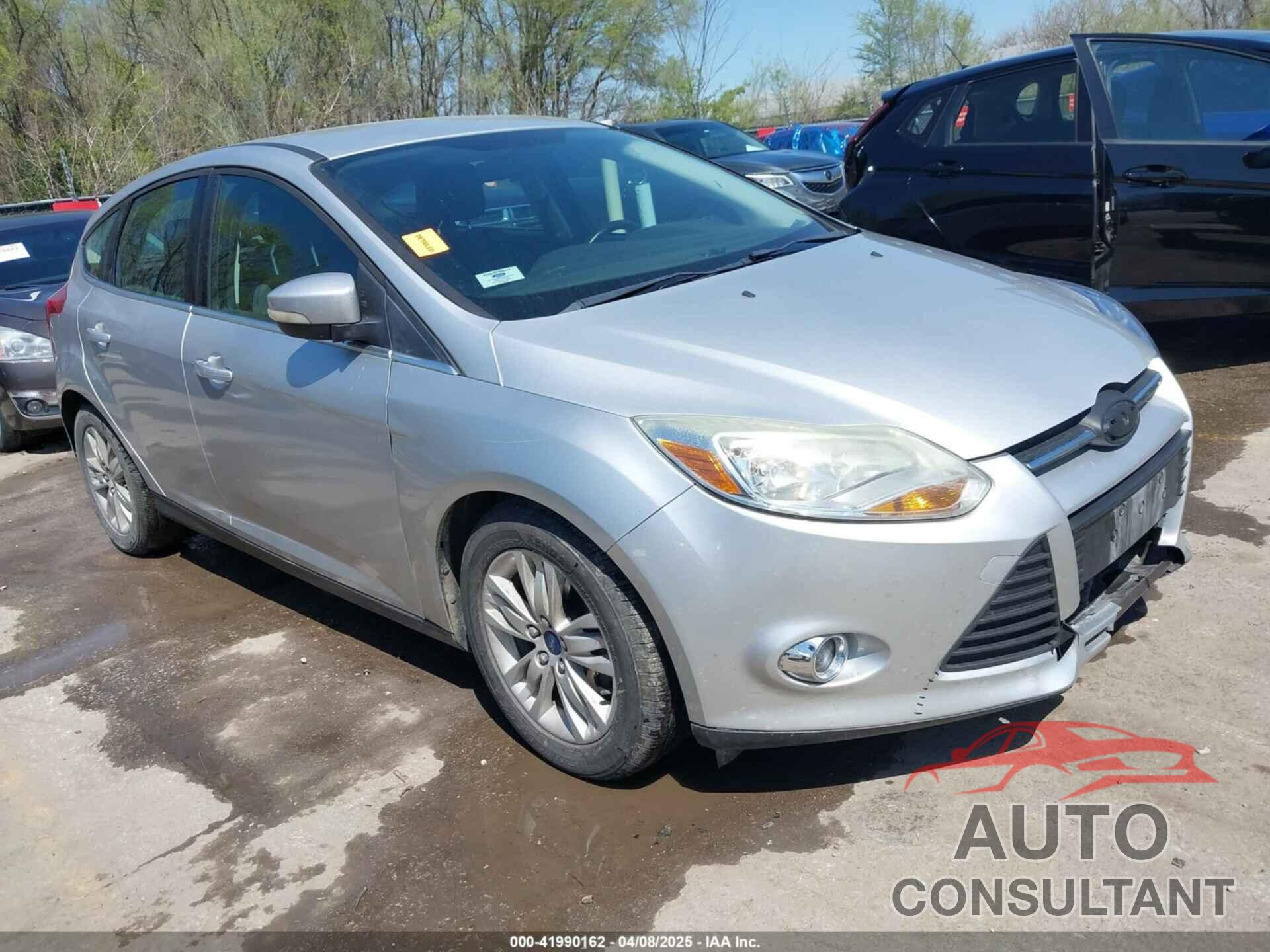 FORD FOCUS 2012 - 1FAHP3M24CL303190