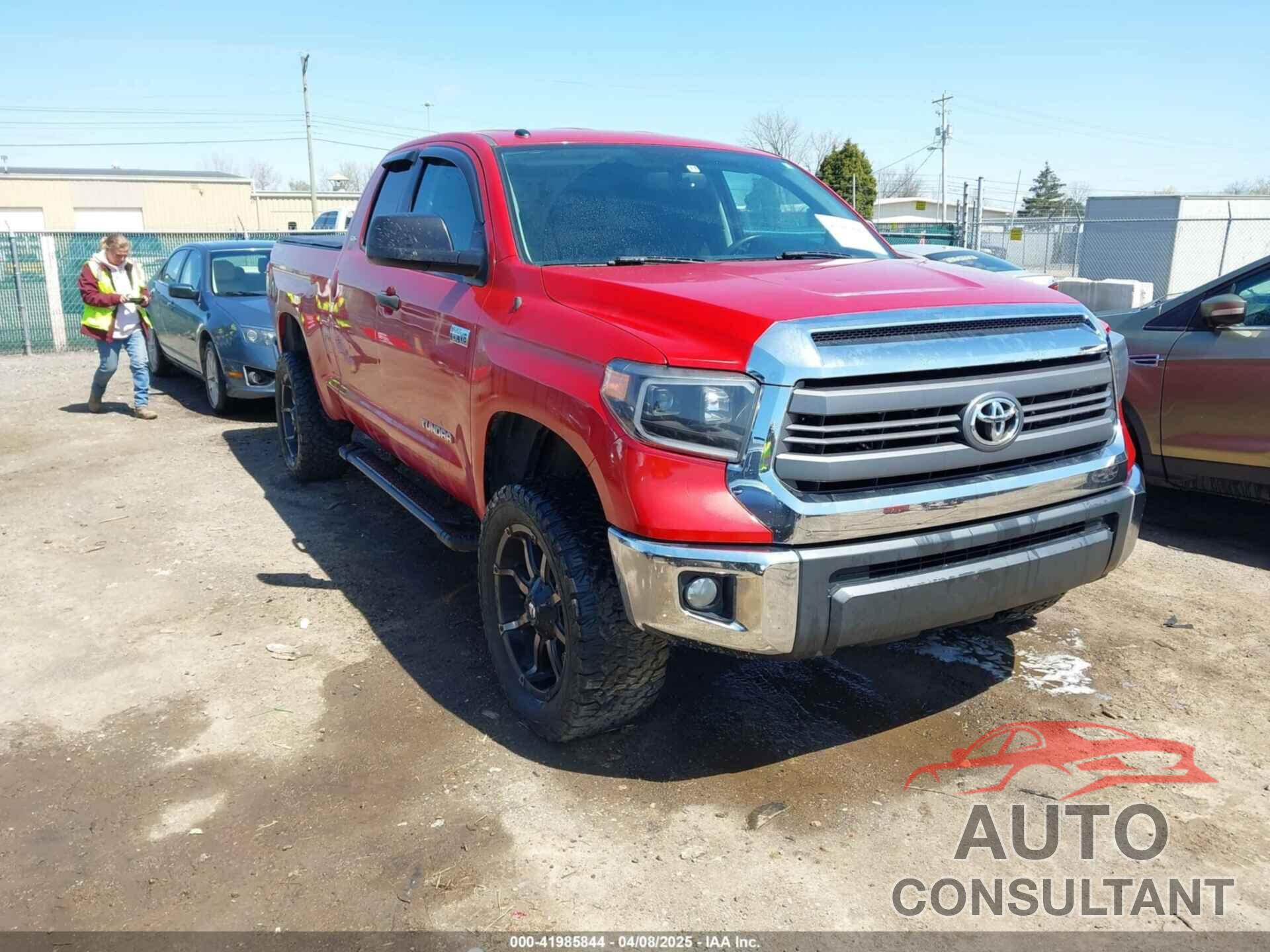 TOYOTA TUNDRA 2014 - 5TFUY5F18EX411068
