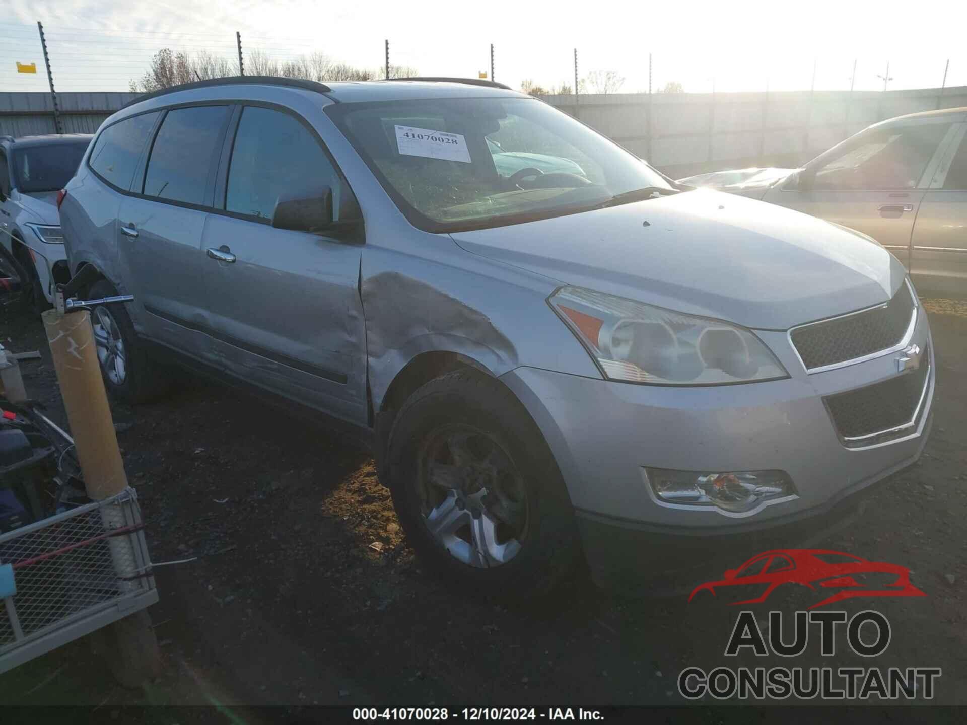 CHEVROLET TRAVERSE 2011 - 1GNKRFED1BJ179554