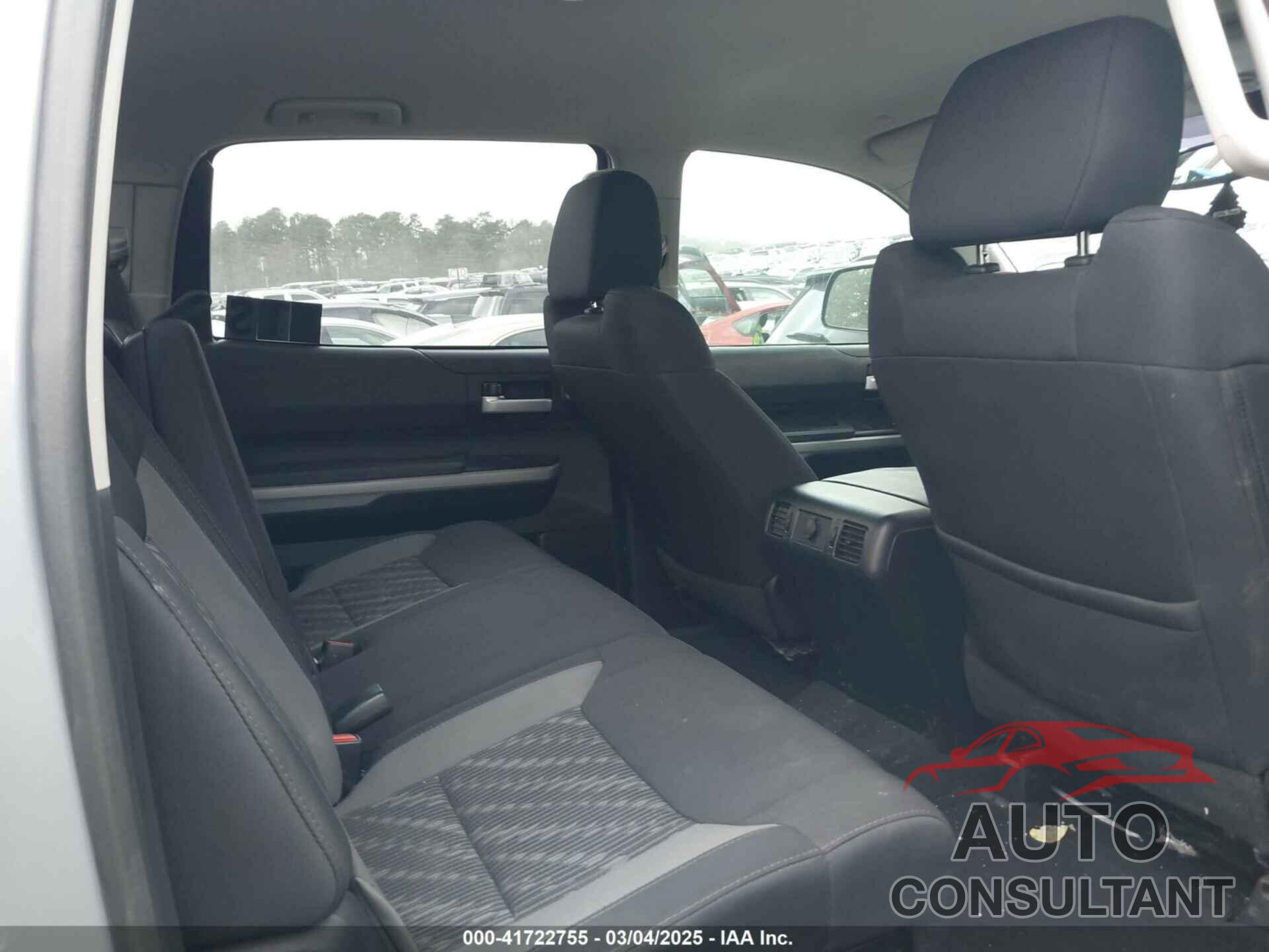 TOYOTA TUNDRA 2019 - 5TFEY5F16KX247691