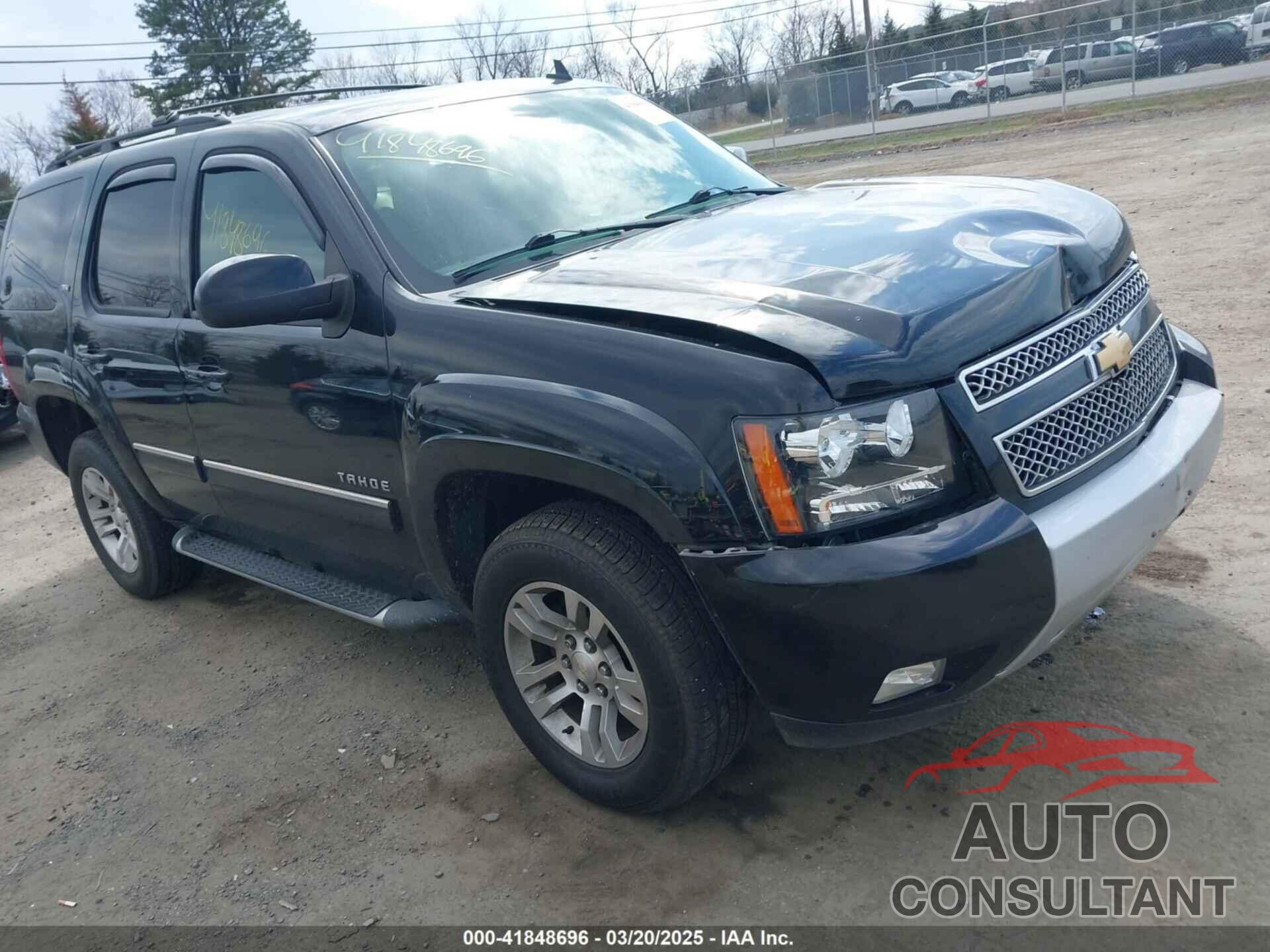 CHEVROLET TAHOE 2013 - 1GNSKBE08DR190047