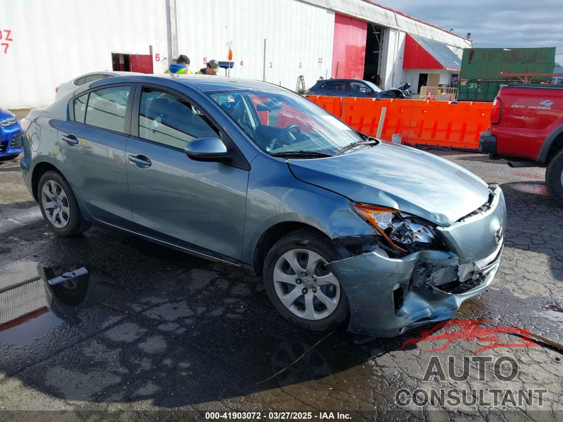 MAZDA MAZDA3 2013 - JM1BL1TG1D1784364