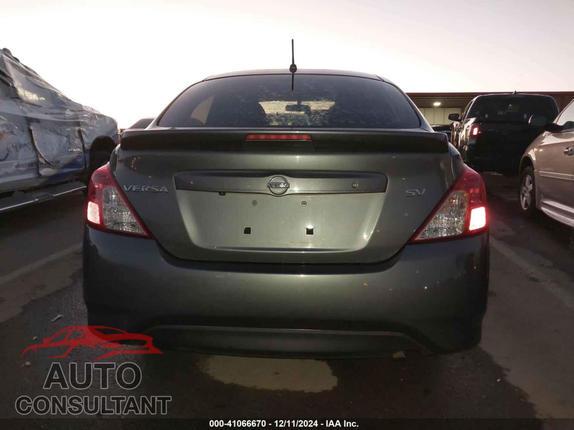 NISSAN VERSA 2019 - 3N1CN7AP3KL859935