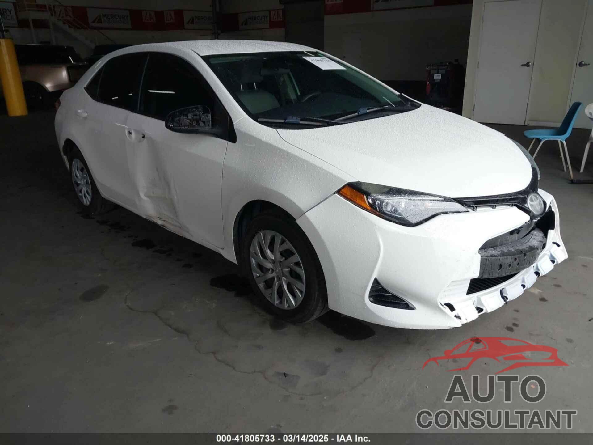 TOYOTA COROLLA 2018 - 5YFBURHE2JP750458