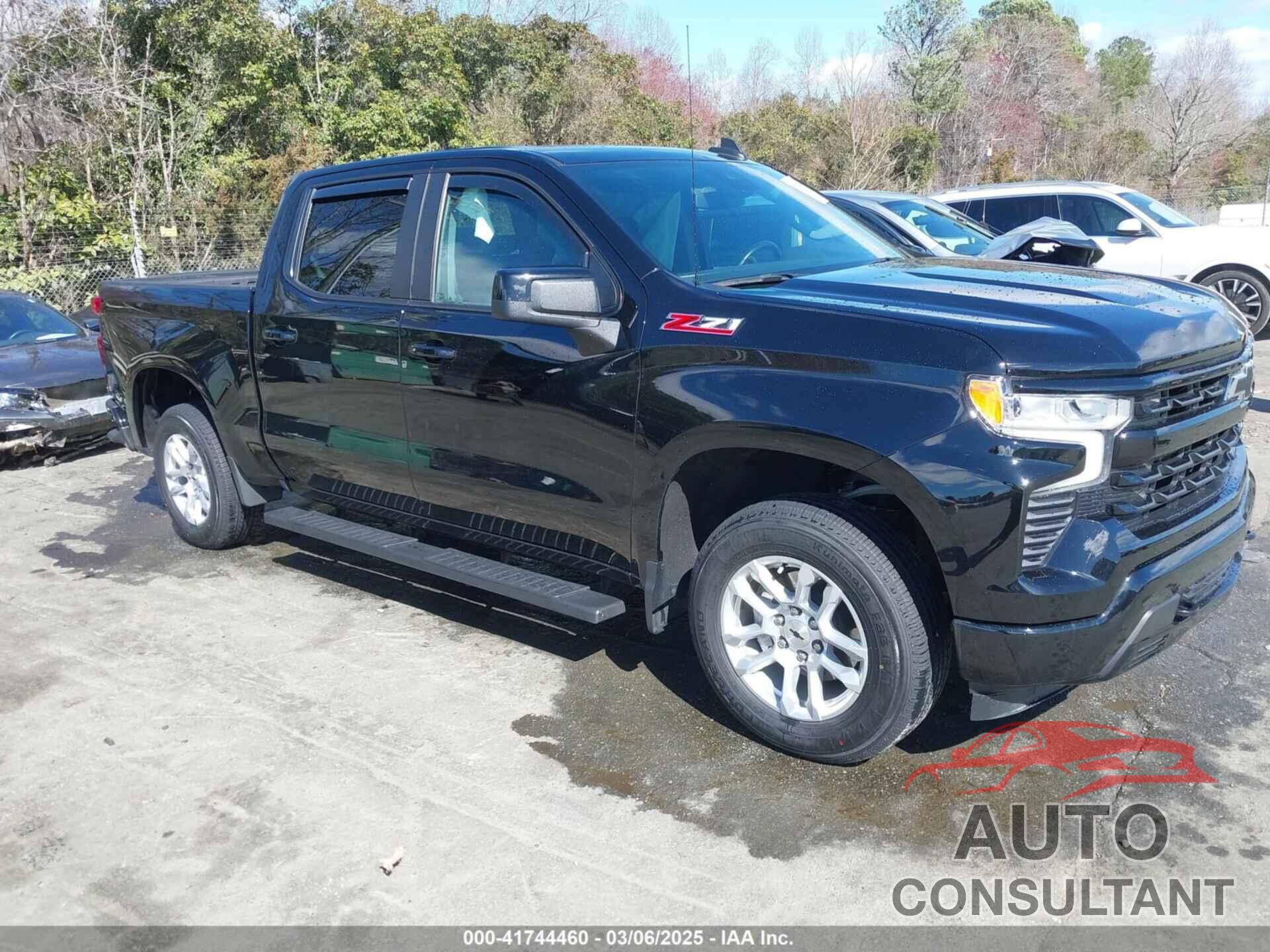 CHEVROLET SILVERADO 1500 2022 - 1GCUDEED3NZ630595