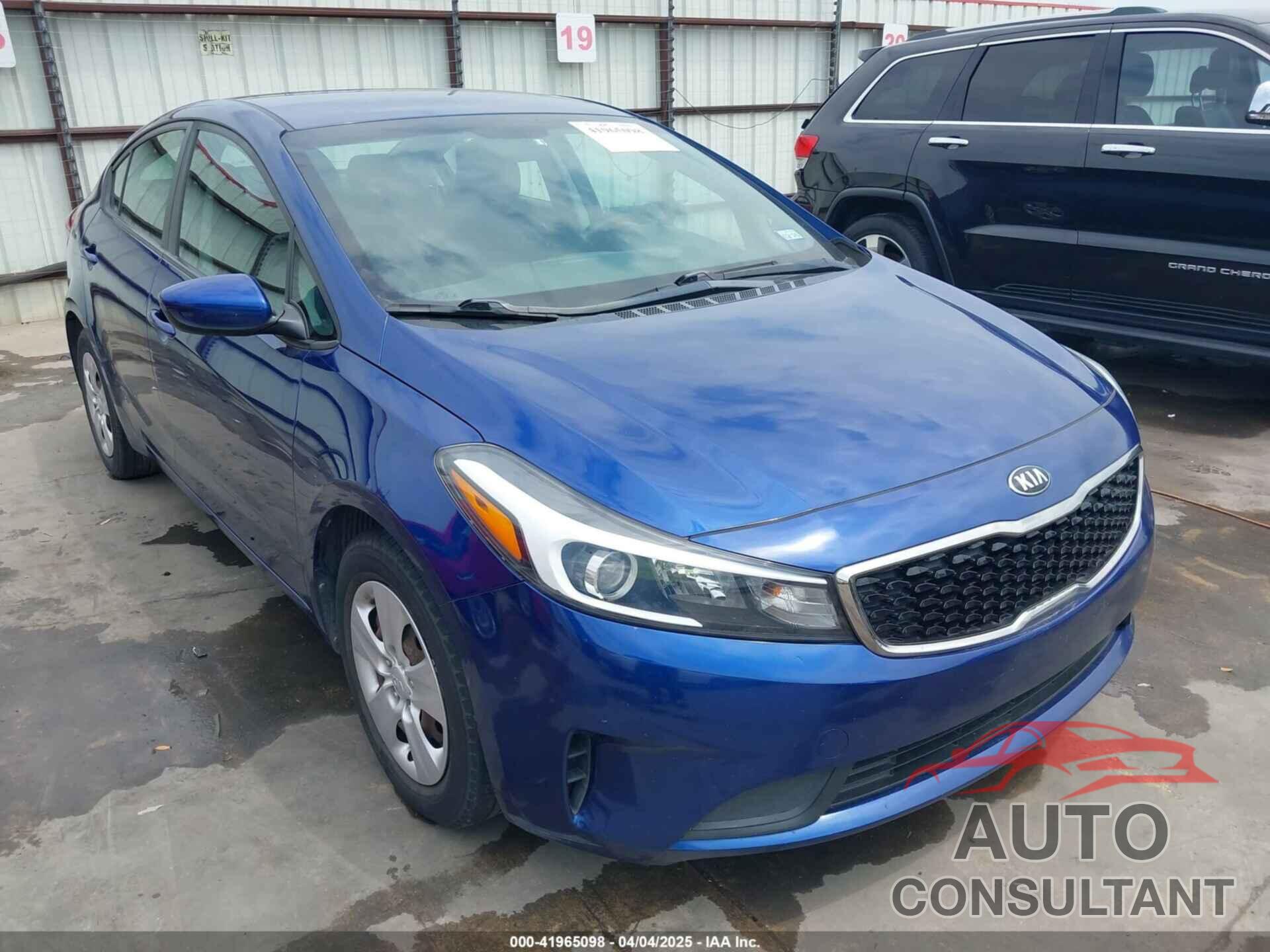 KIA FORTE 2018 - 3KPFK4A73JE197651