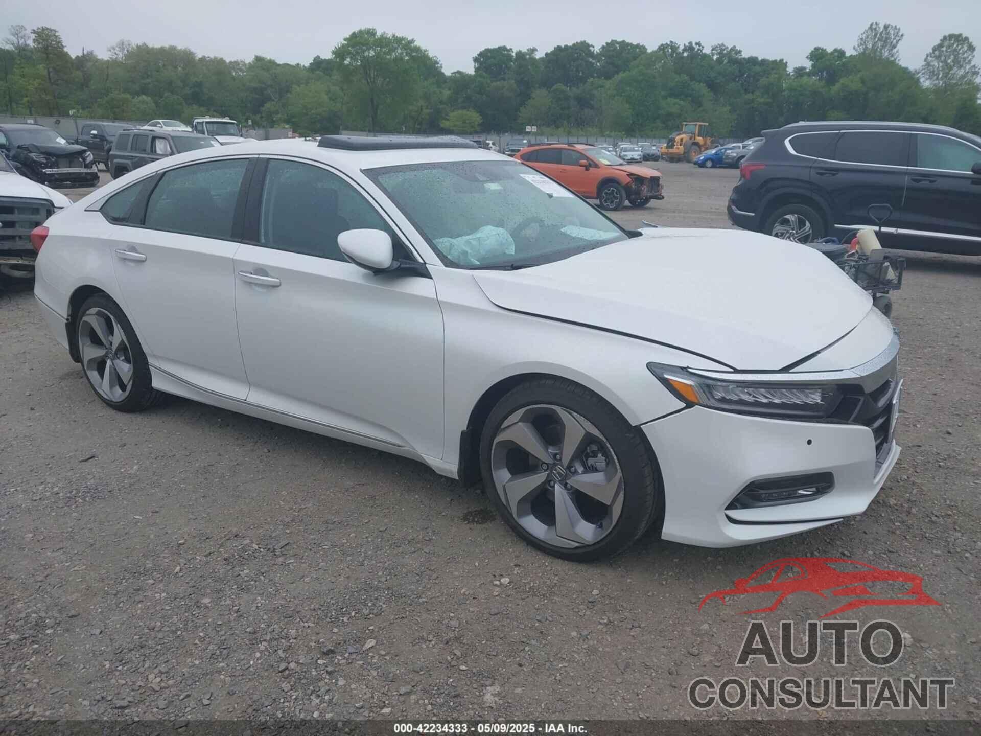 HONDA ACCORD 2018 - 1HGCV1F96JA010037