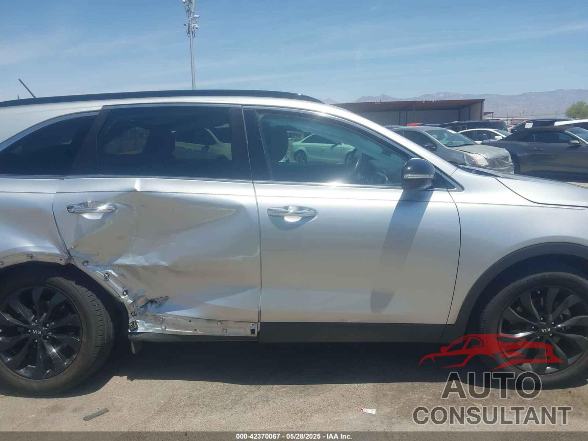KIA SORENTO 2019 - 5XYPG4A58KG597729