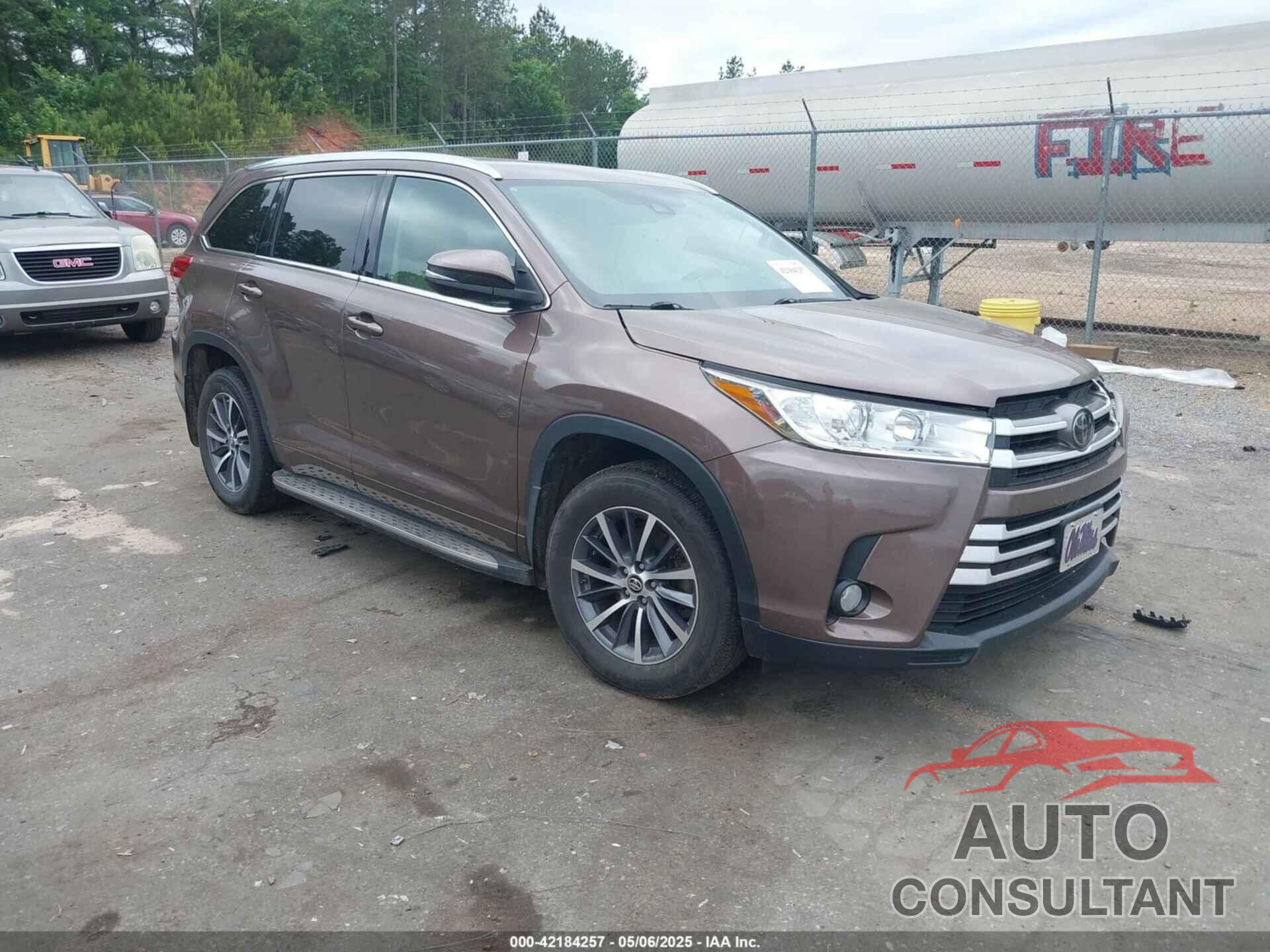 TOYOTA HIGHLANDER 2017 - 5TDKZRFH5HS206651