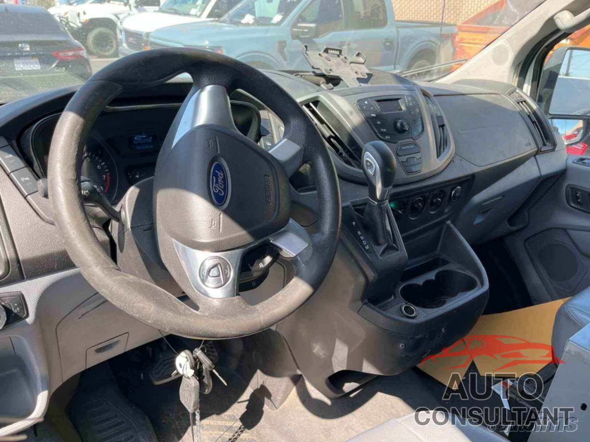 FORD TRANSIT-150 2017 - 1FTYE1ZM9HKB29371