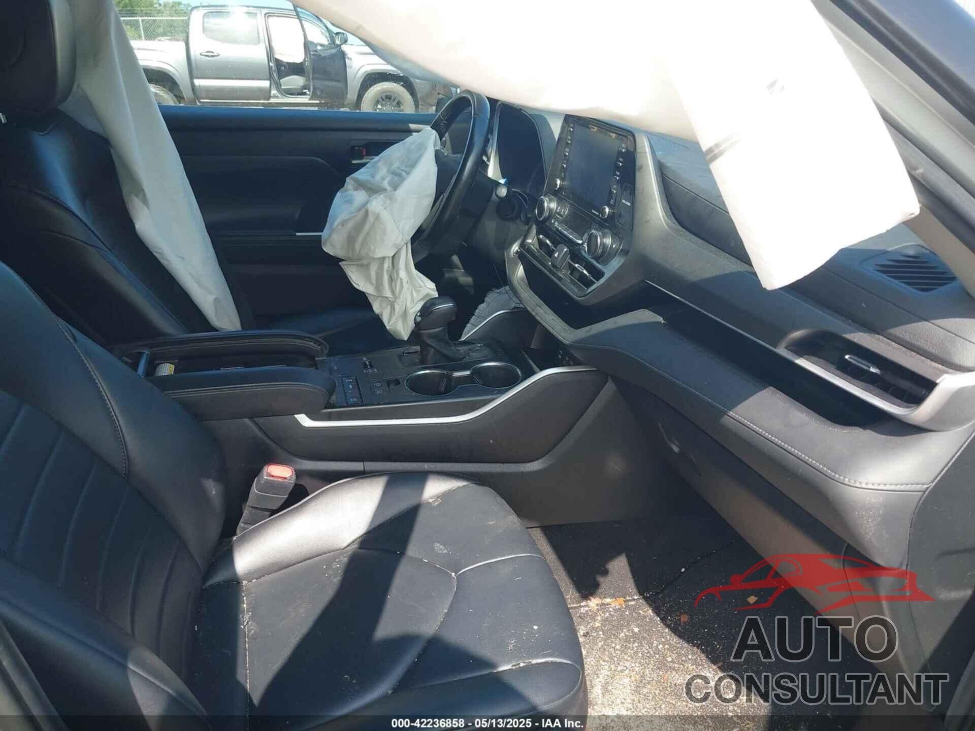 TOYOTA HIGHLANDER 2022 - 5TDGZRAH6NS092054