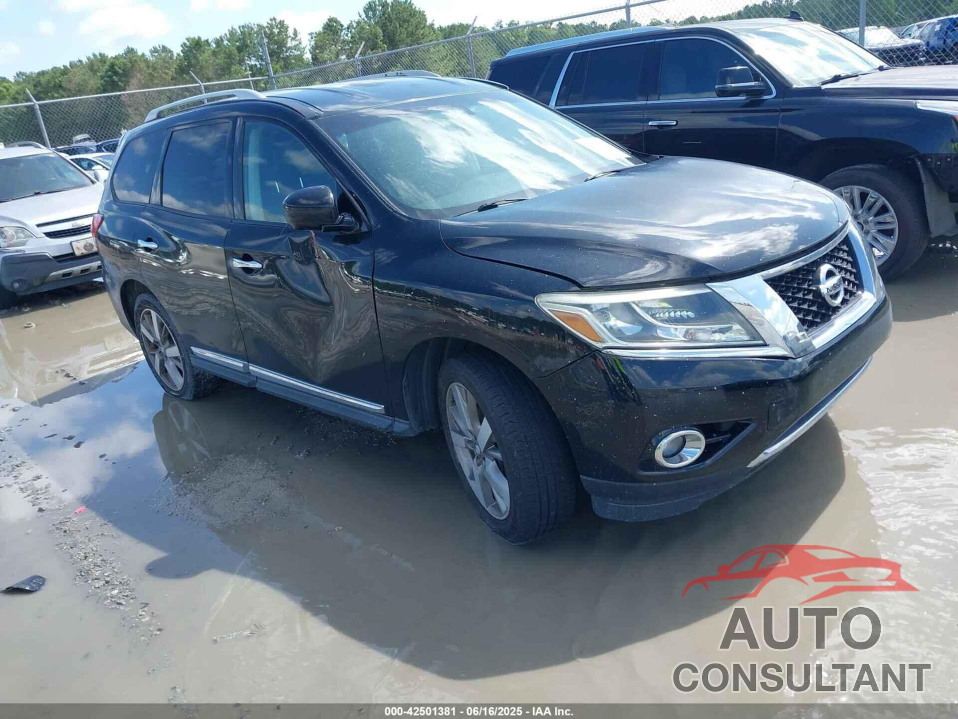 NISSAN PATHFINDER 2013 - 5N1AR2MN0DC635487