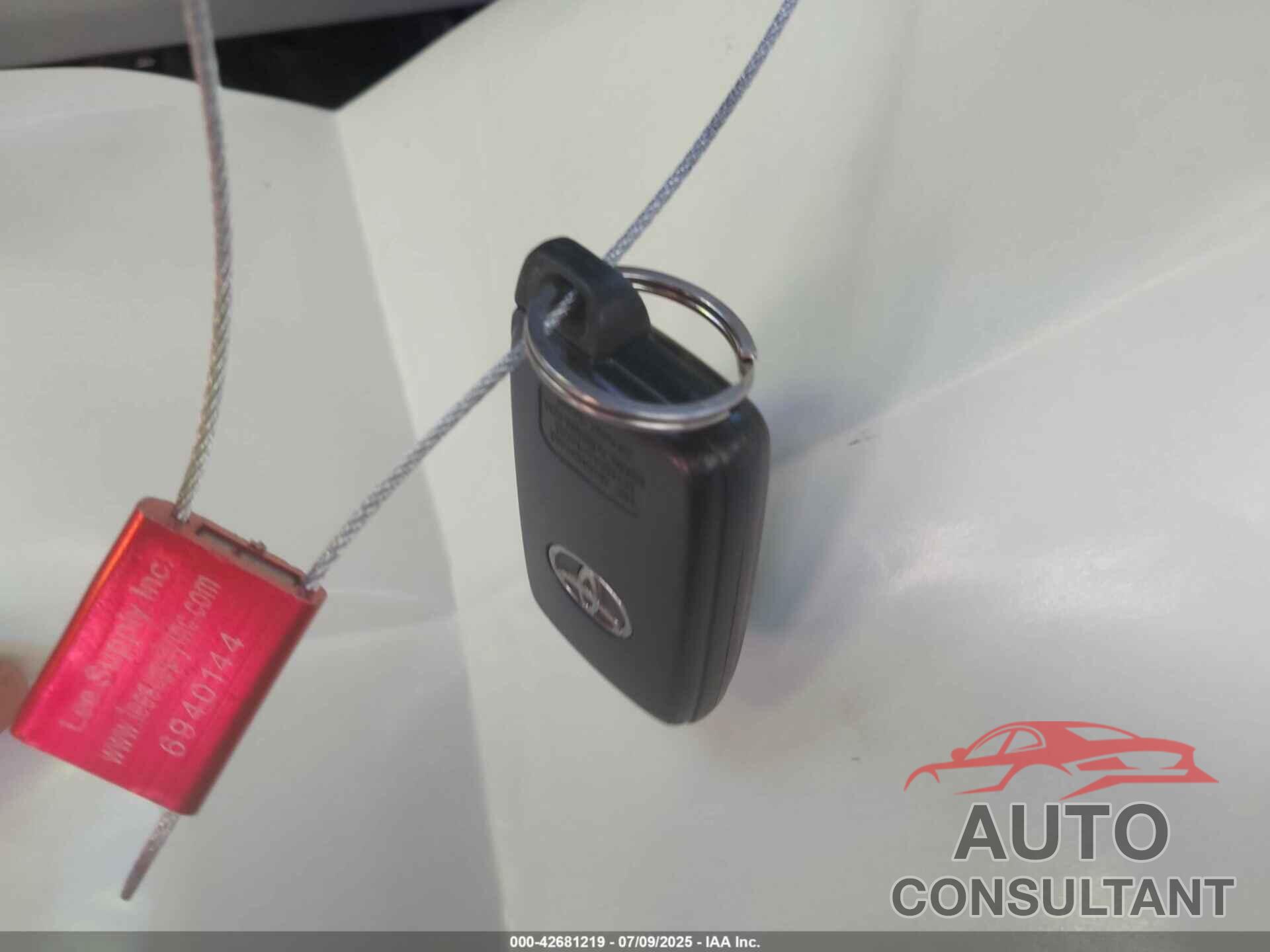 TOYOTA PRIUS 2010 - JTDKN3DU2A0088401