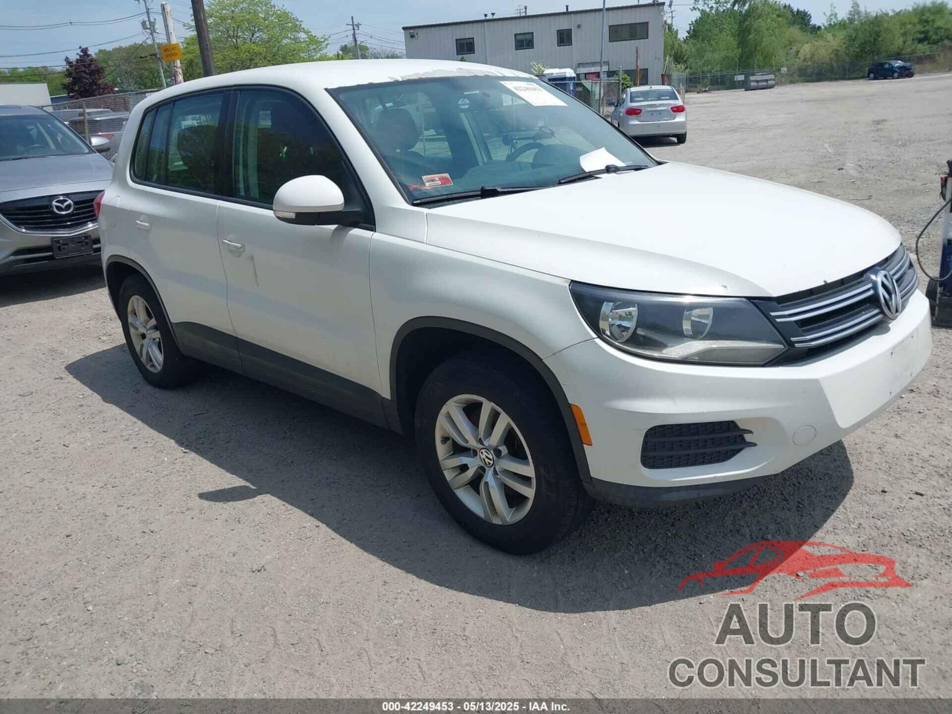 VOLKSWAGEN TIGUAN 2012 - WVGAV7AX3CW568623