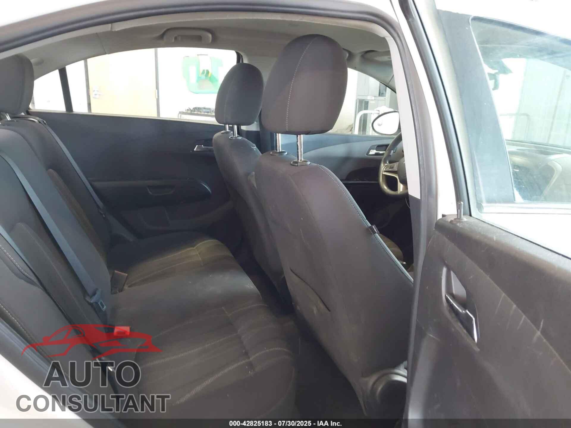 CHEVROLET SONIC 2014 - 1G1JC5SH0E4173473